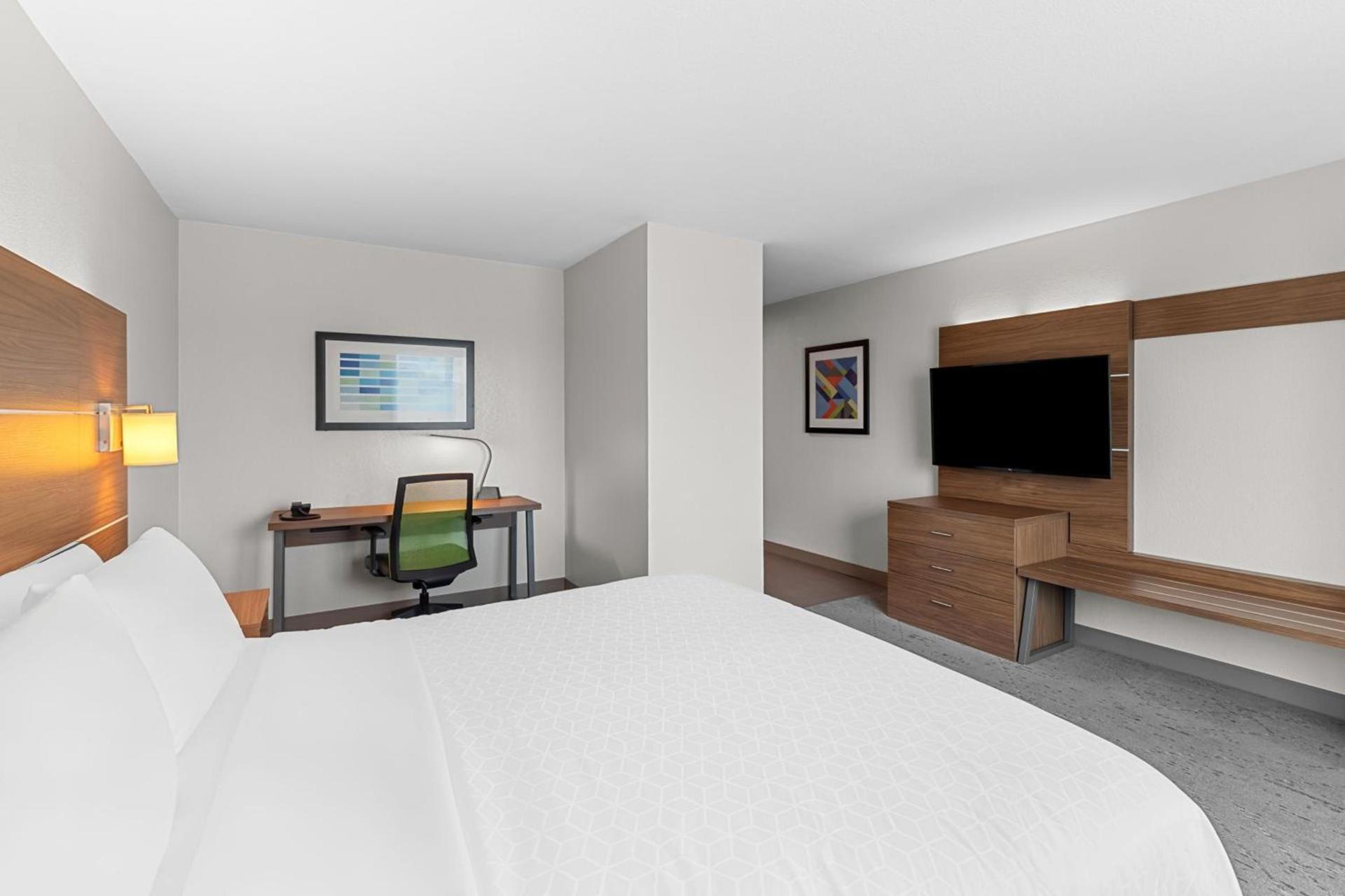 Holiday Inn Express & Suites Austin SW - Sunset Valley by IHG photo 23