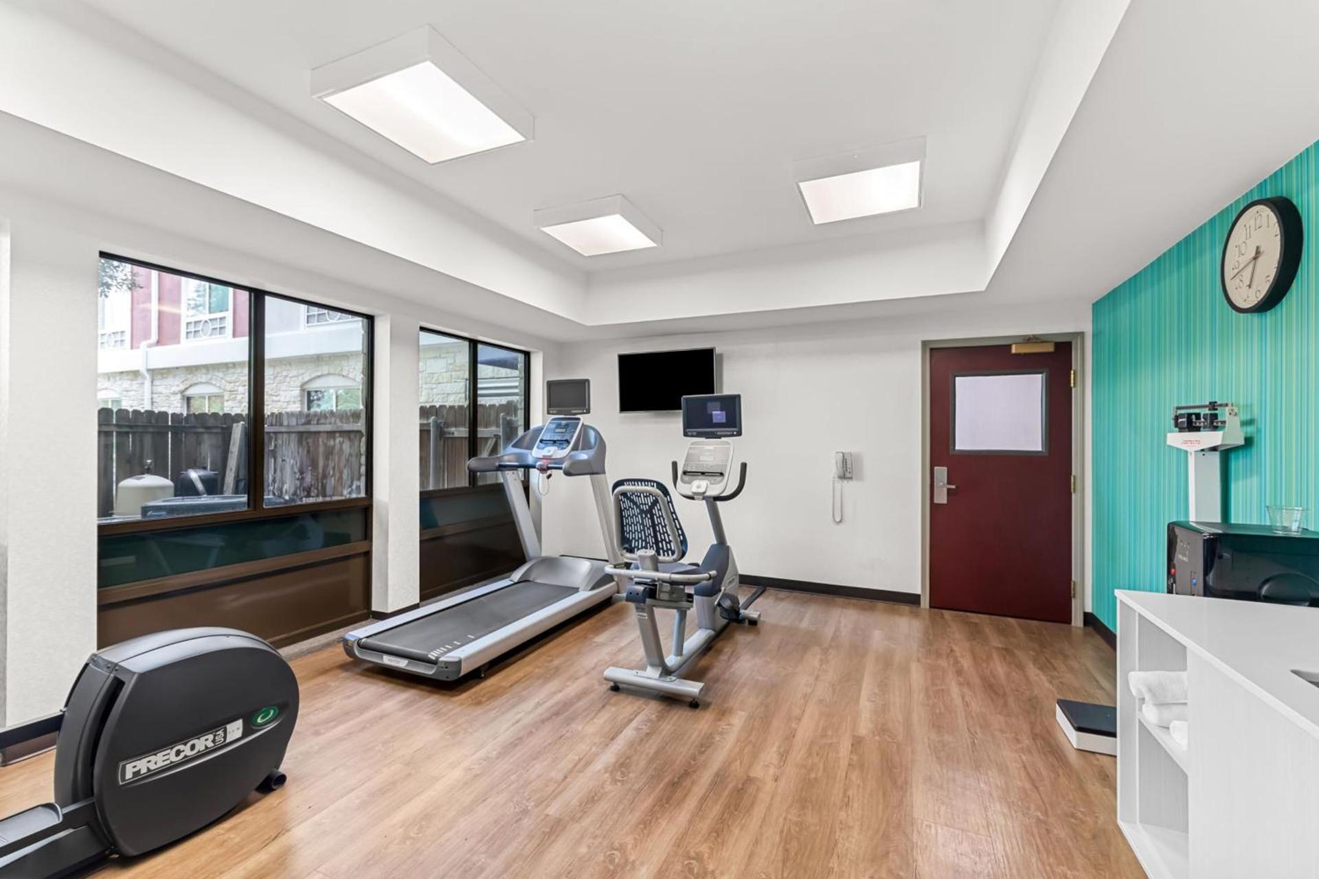 Holiday Inn Express & Suites Austin SW - Sunset Valley by IHG photo 43