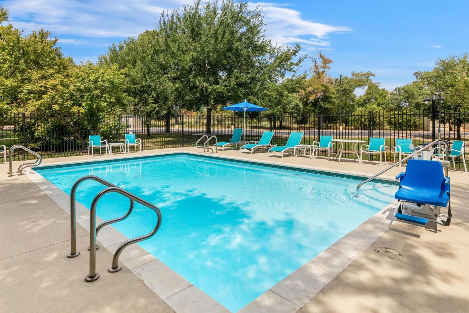 Holiday Inn Express & Suites Austin SW - Sunset Valley by IHG photo 44