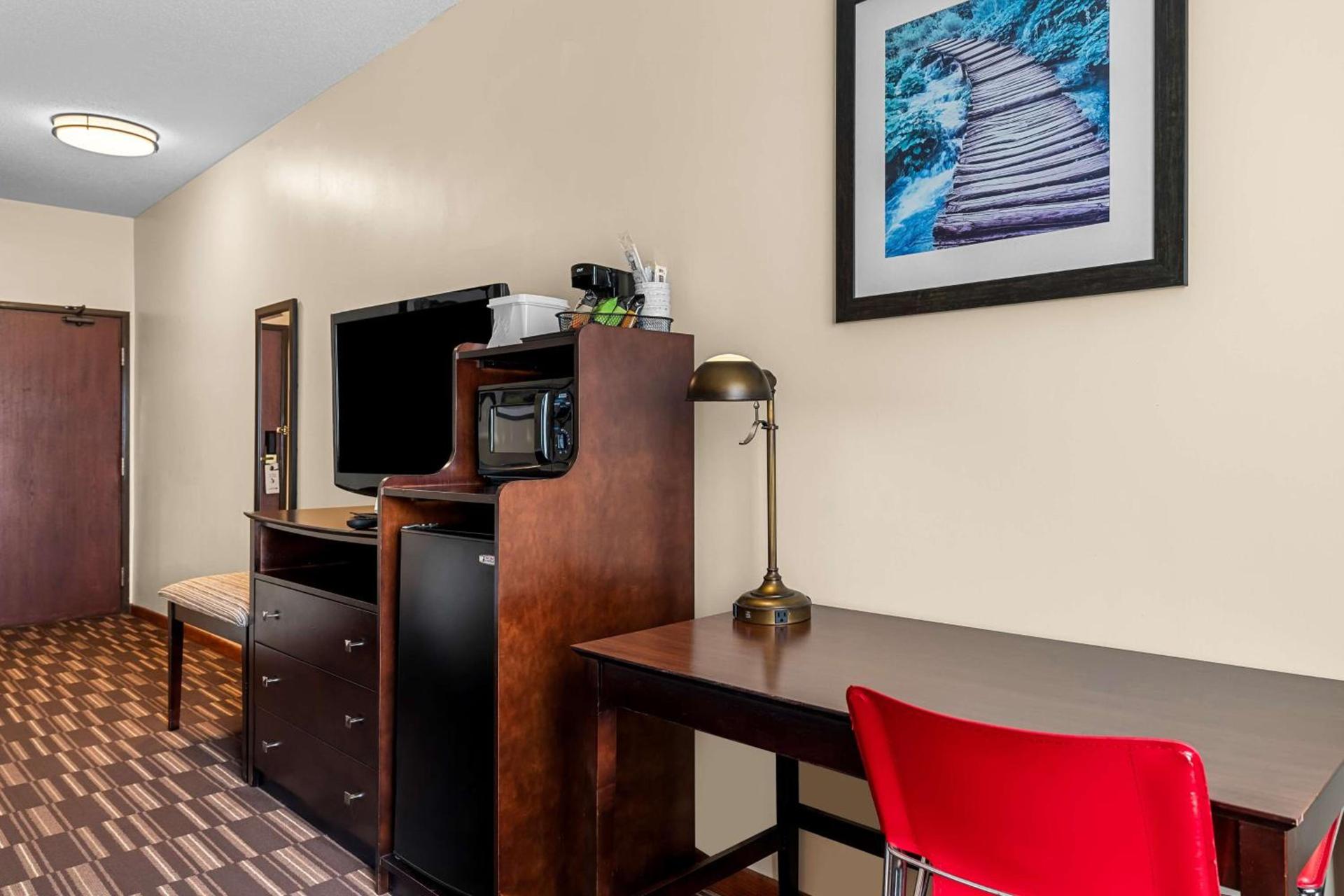 Best Western University Inn photo 11