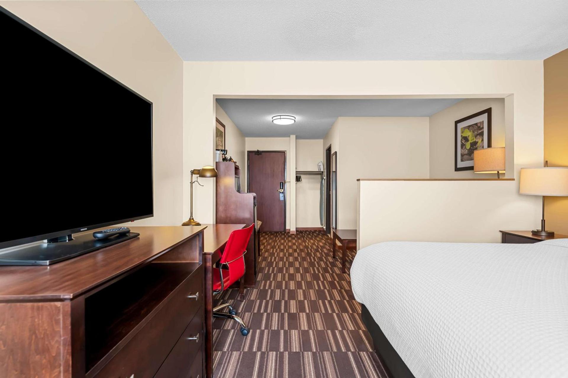 Best Western University Inn photo 13