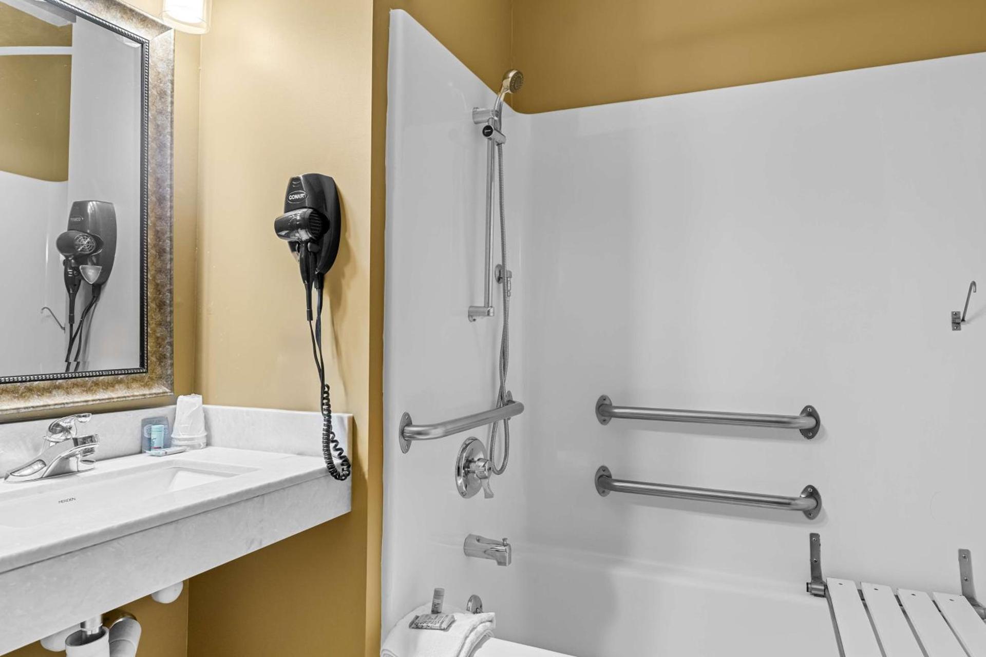 Best Western University Inn photo 21