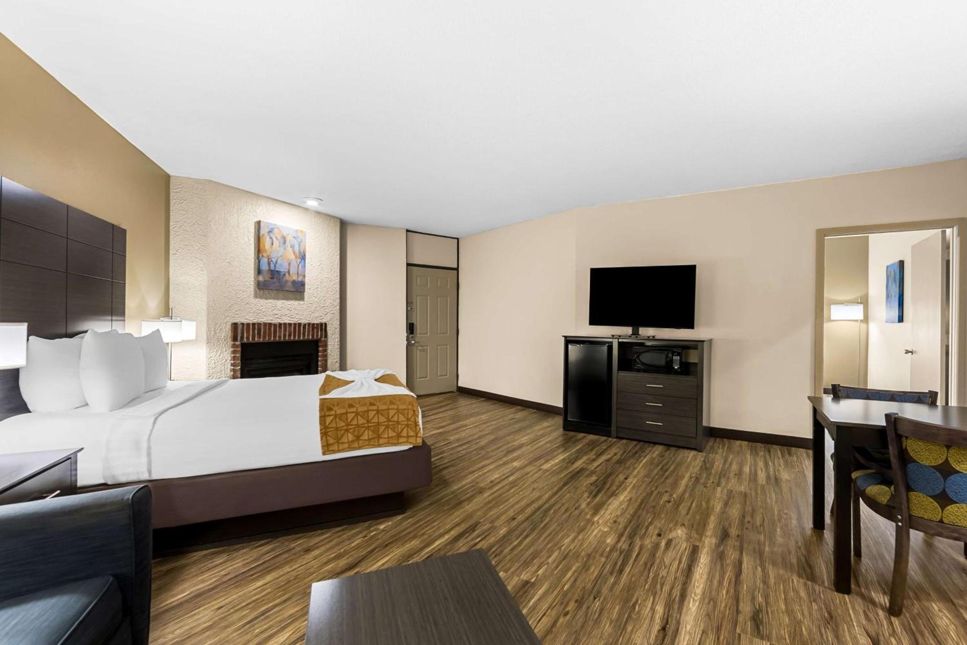 Best Western Toni Inn photo 11