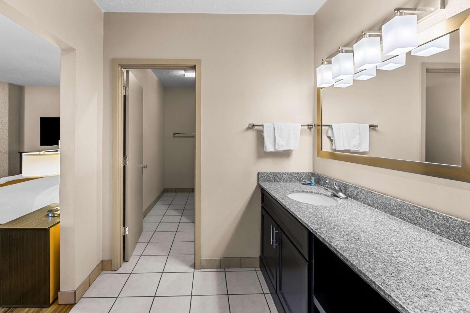 Best Western Toni Inn photo 23
