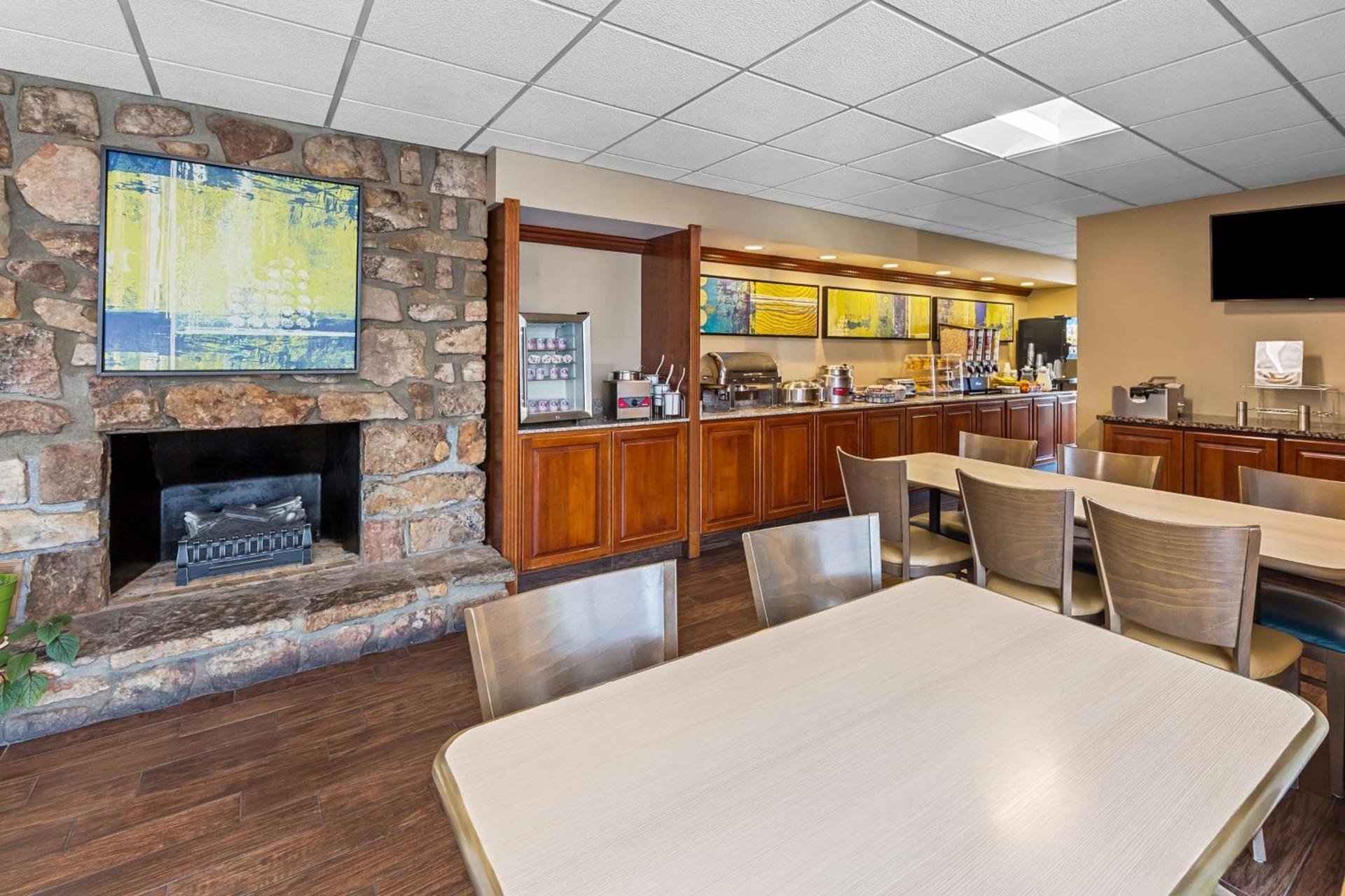Best Western Toni Inn photo 30