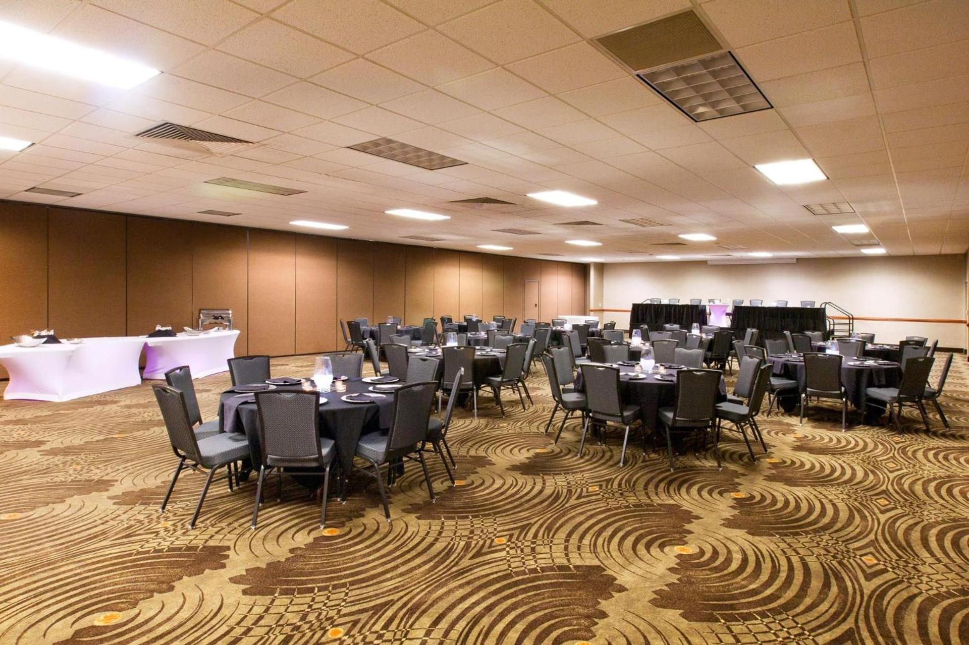 Holiday Inn Sioux Falls-City Center by IHG photo 44