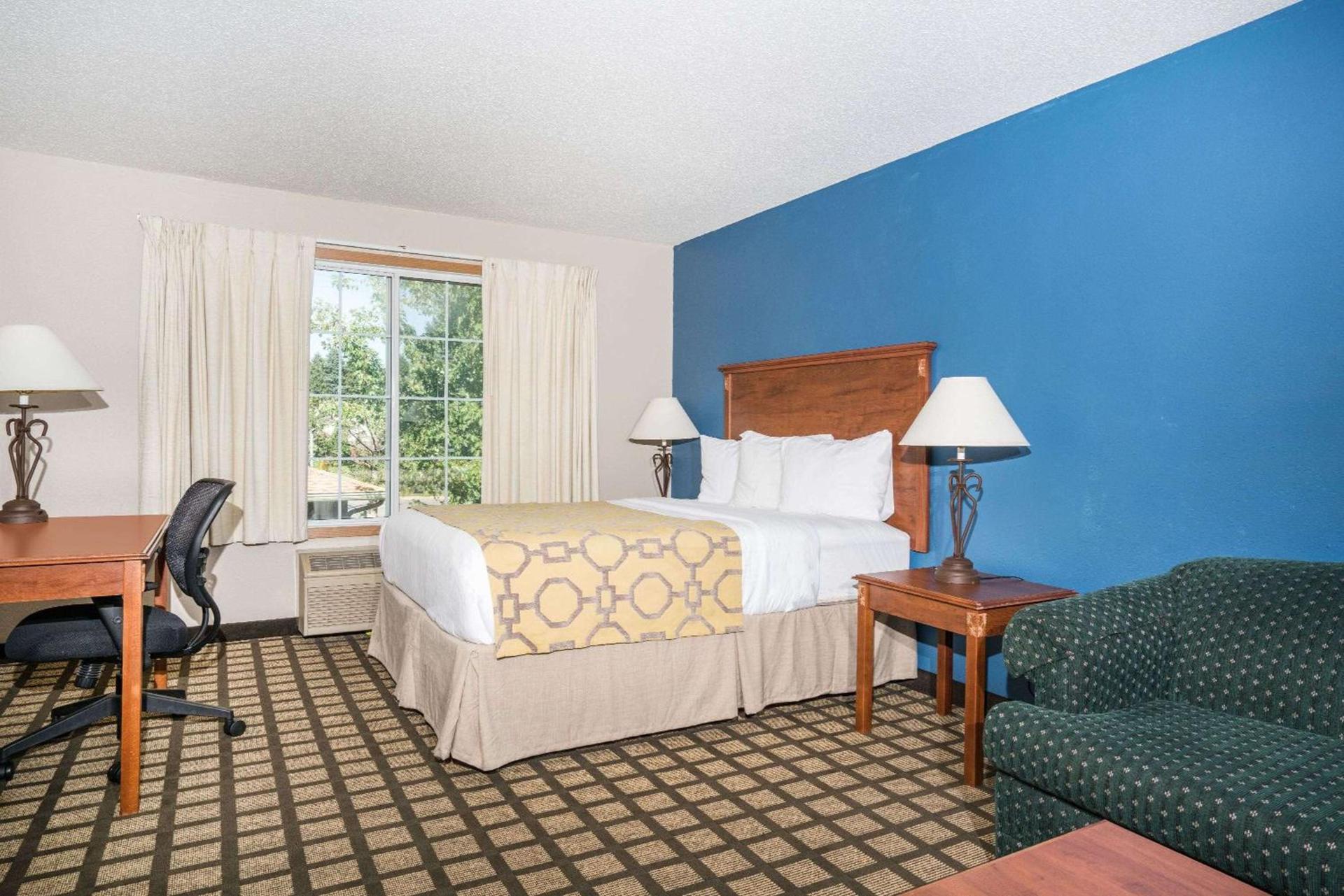 Baymont by Wyndham Albany MN photo 11