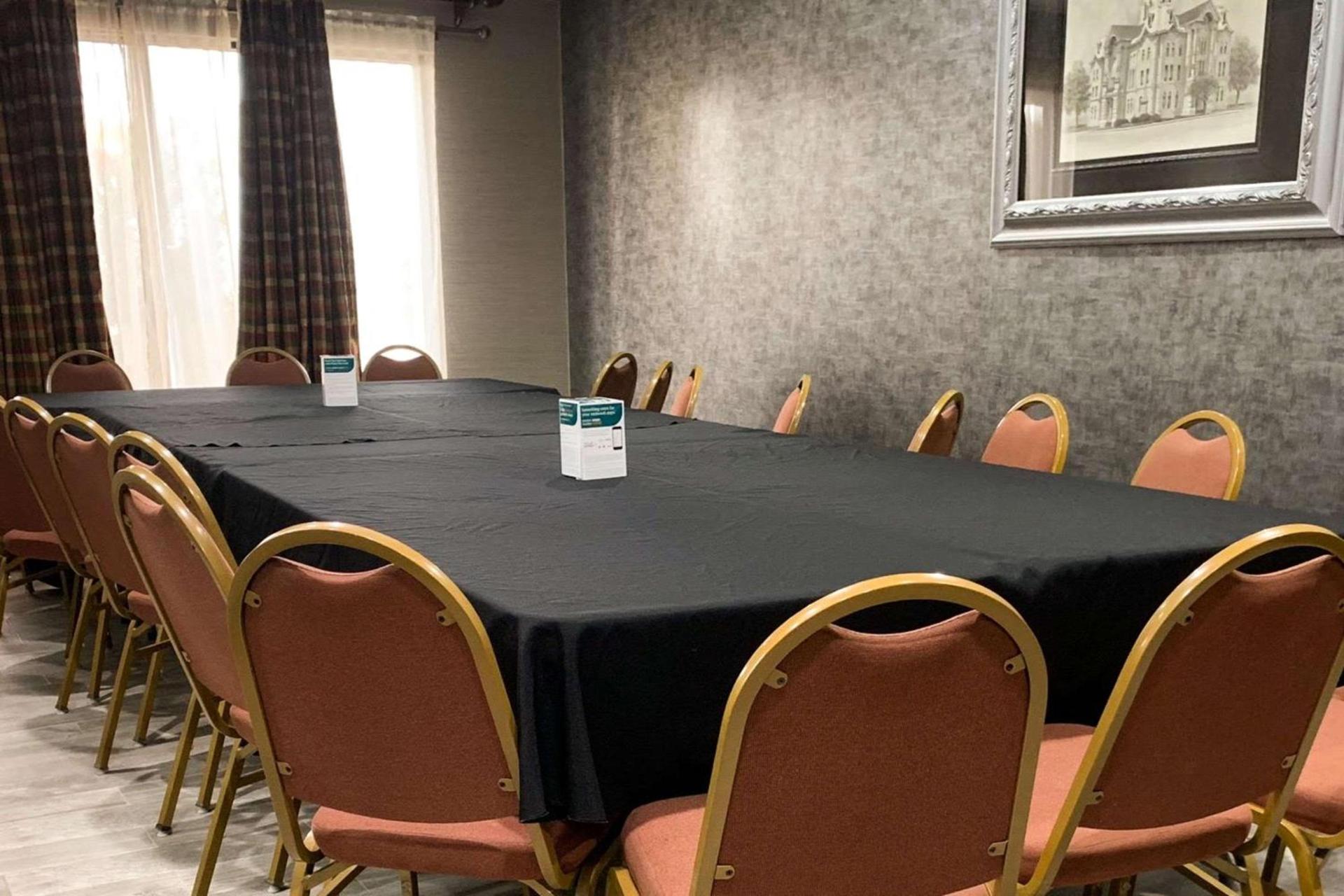 Quality Inn Hillsboro I-35 photo 16