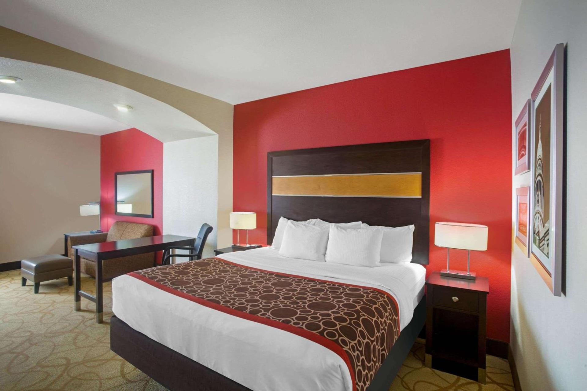 La Quinta by Wyndham Pearsall photo 20