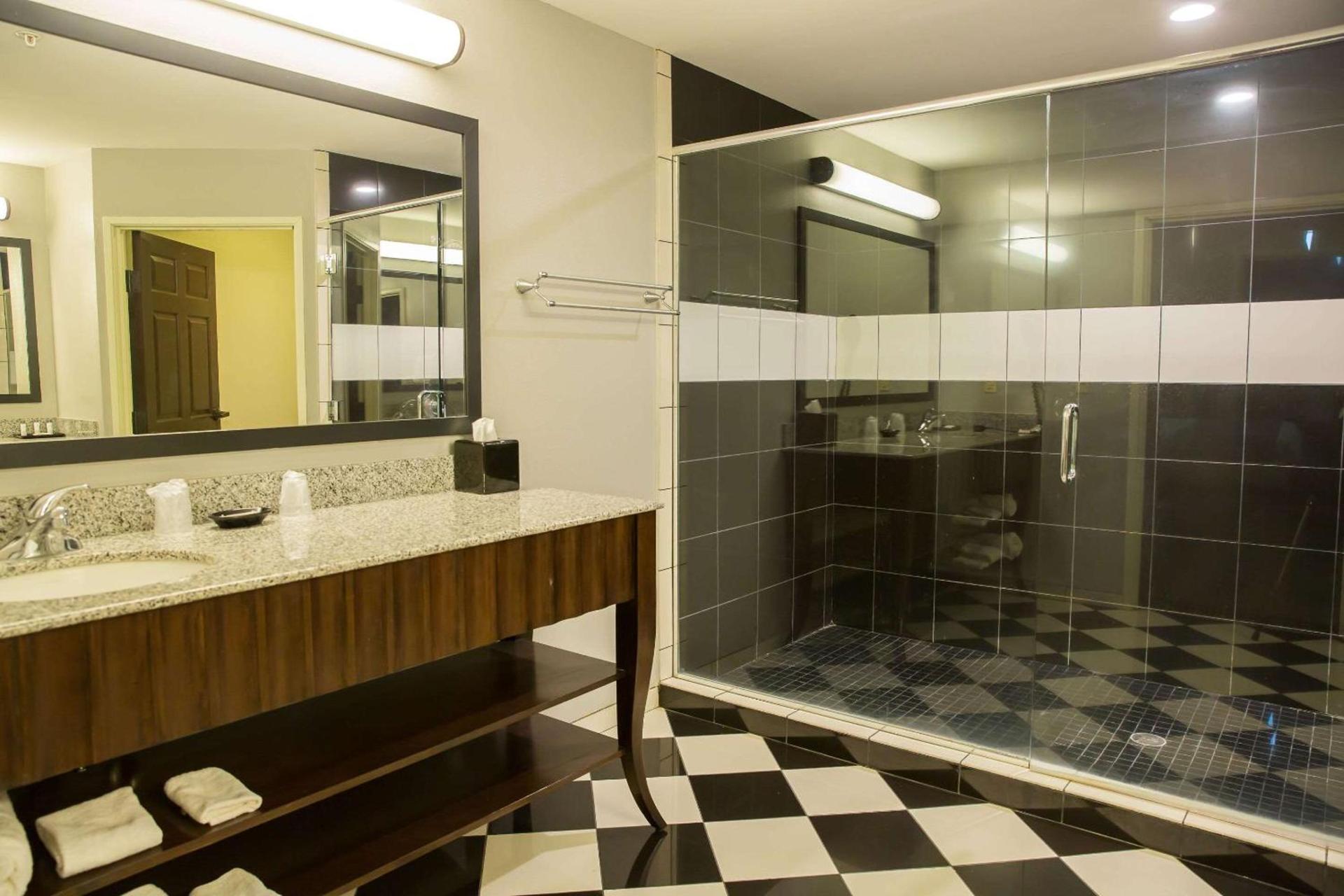 Evangeline Downs Hotel, an Ascend Collection Hotel photo 9