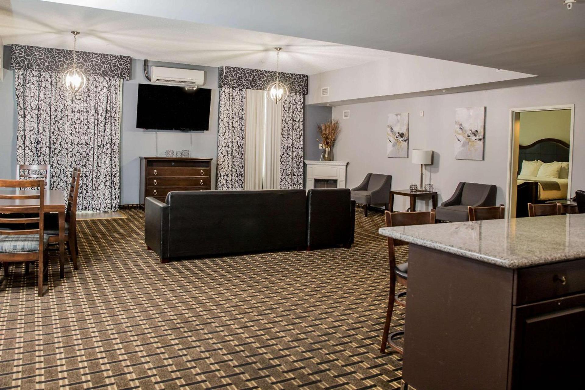 Evangeline Downs Hotel, an Ascend Collection Hotel photo 8