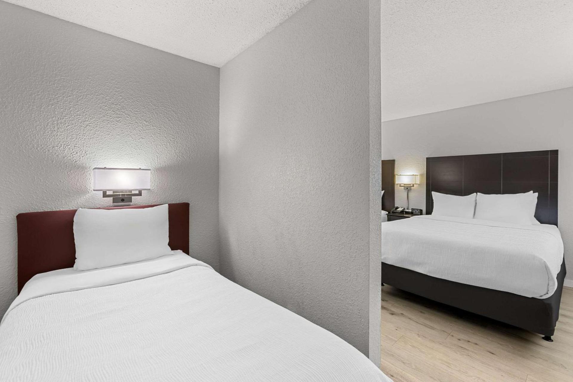 Quality Inn Lakefront photo 22