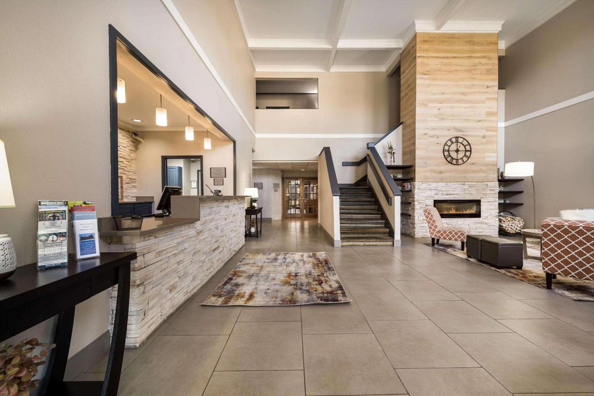 Country Inn & Suites by Radisson, Freeport, IL photo 3