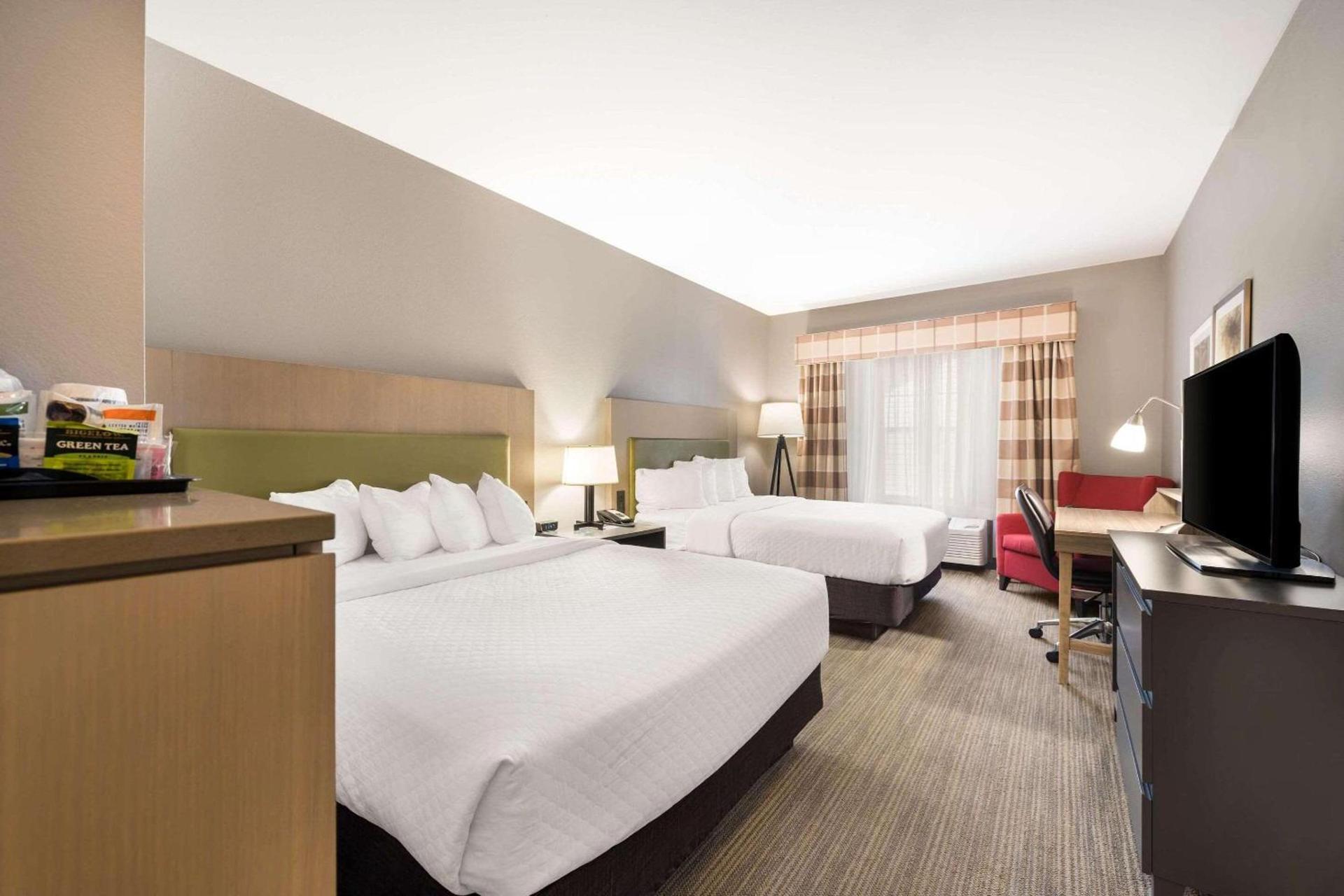Country Inn & Suites by Radisson, Freeport, IL photo 14