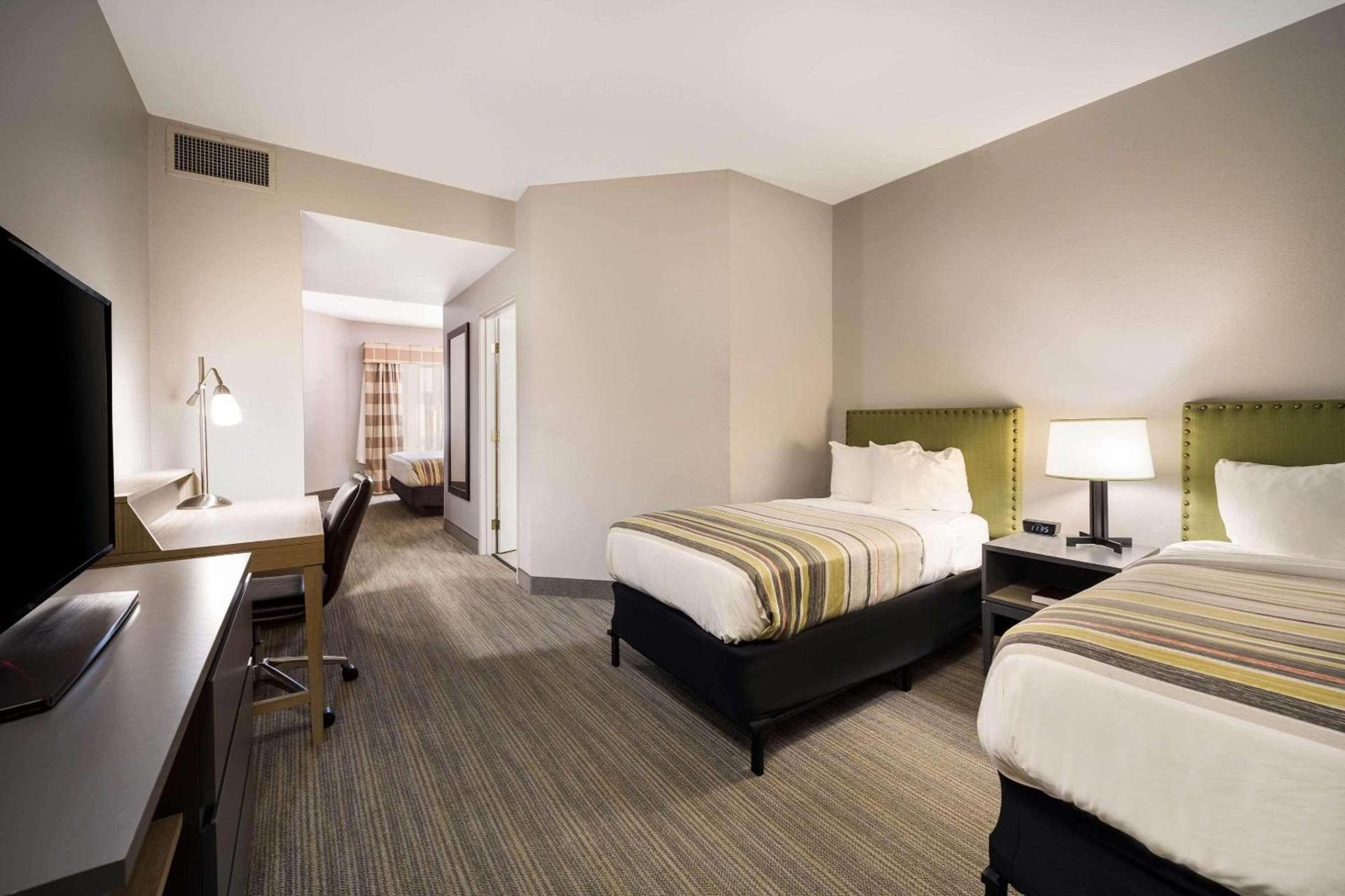 Country Inn & Suites by Radisson, Freeport, IL photo 24