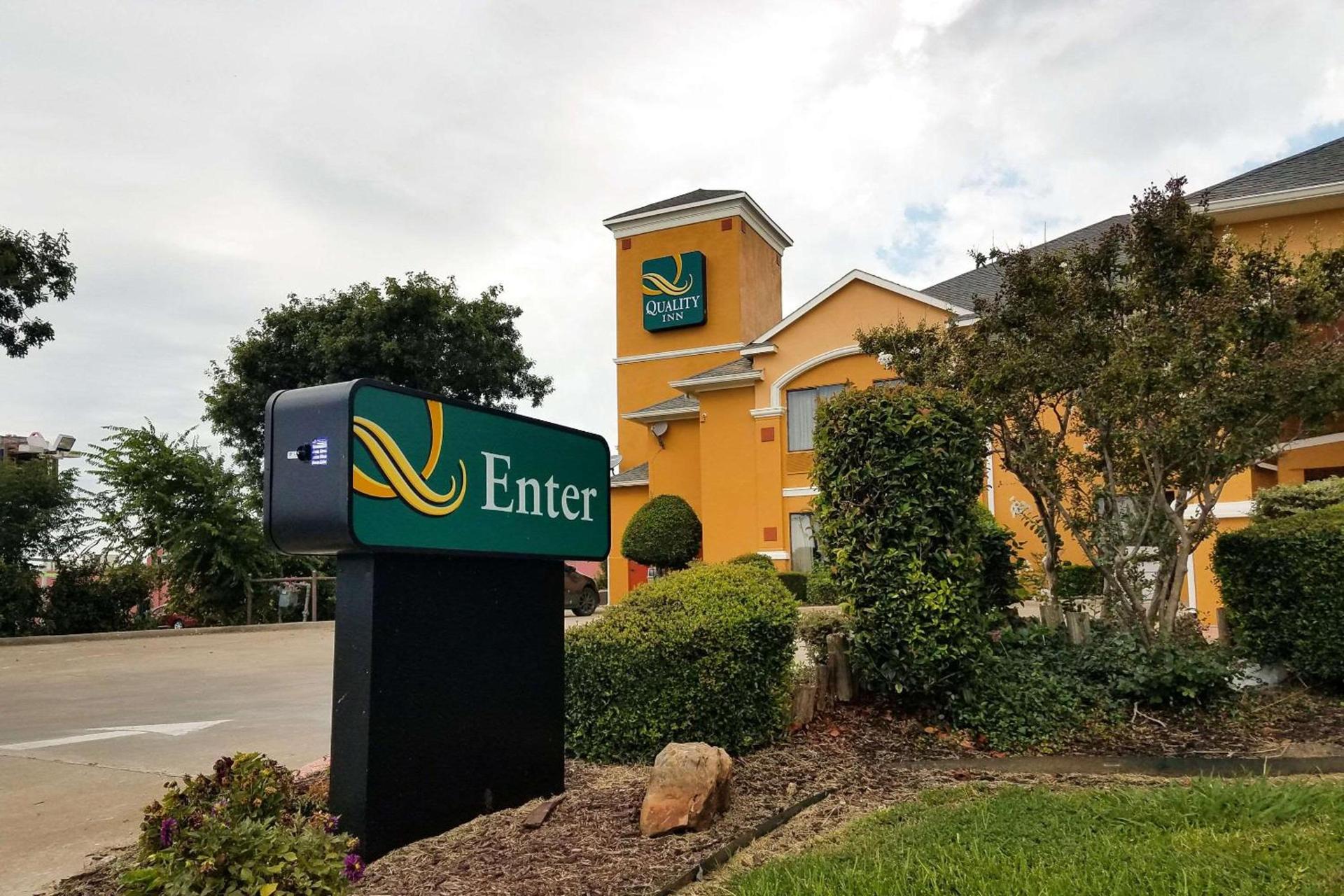 Quality Inn Hillsboro I-35 photo 5