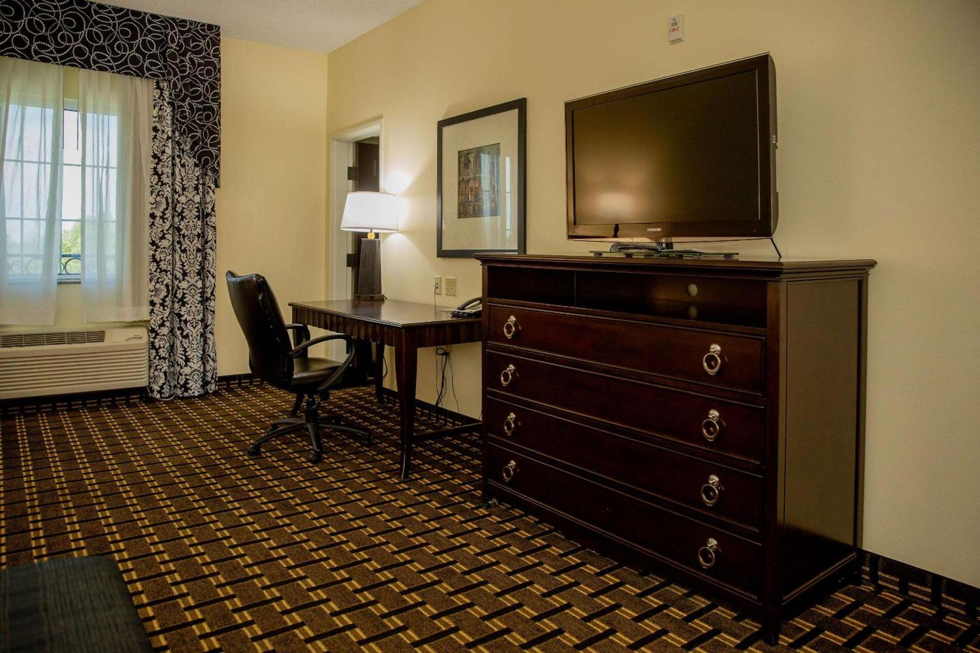 Evangeline Downs Hotel, an Ascend Collection Hotel photo 23