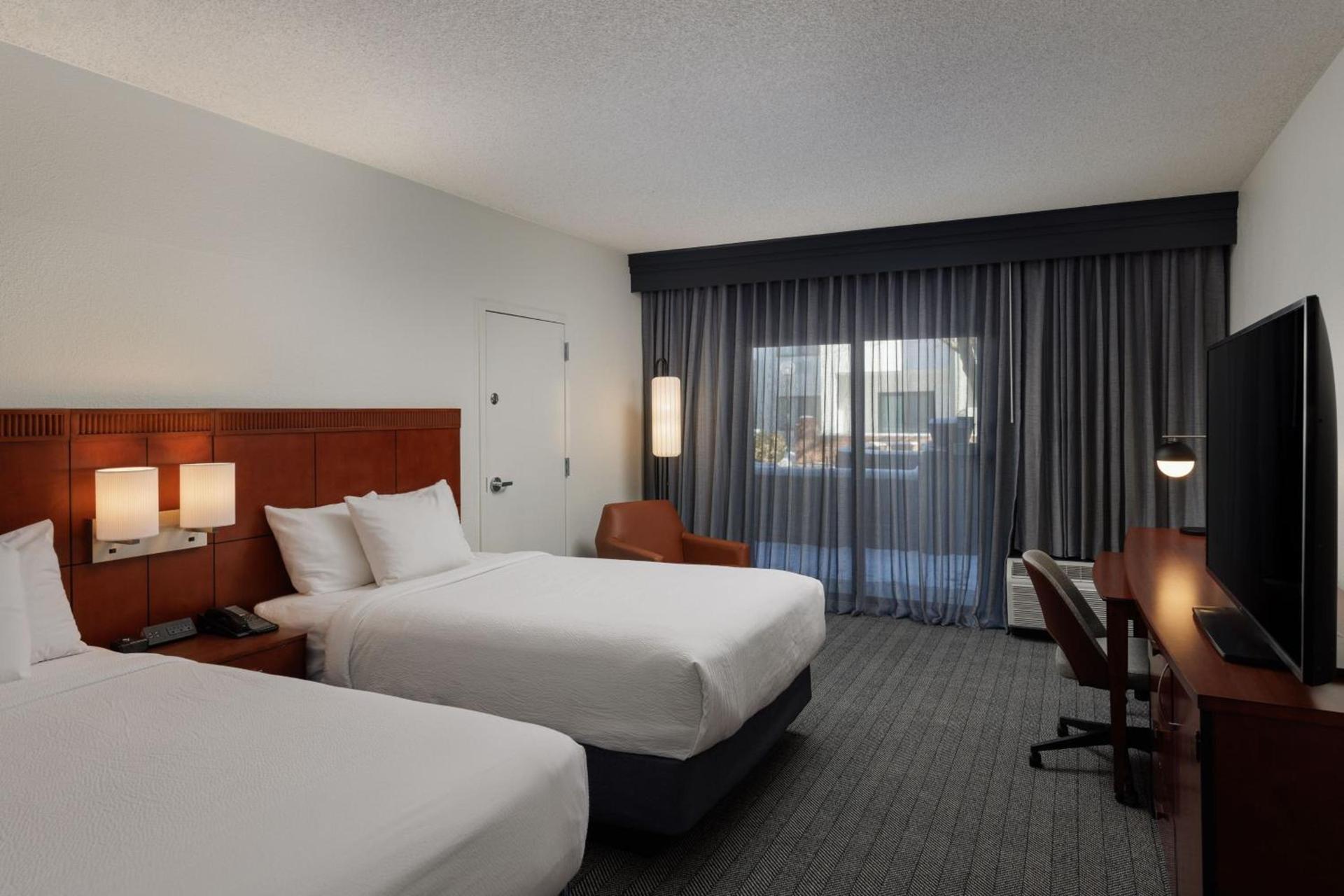 Courtyard by Marriott Denver Central Park photo 10