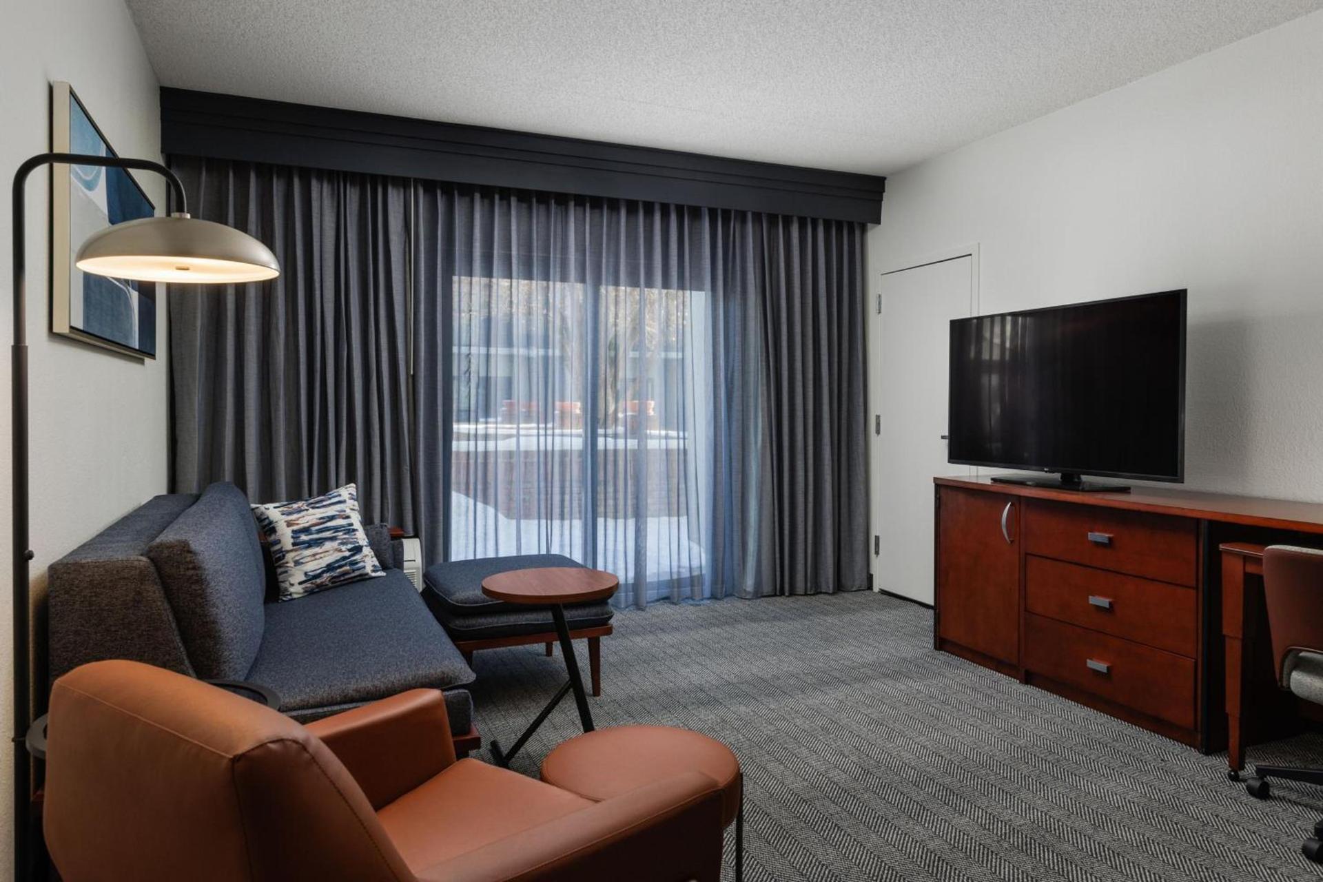 Courtyard by Marriott Denver Central Park photo 18