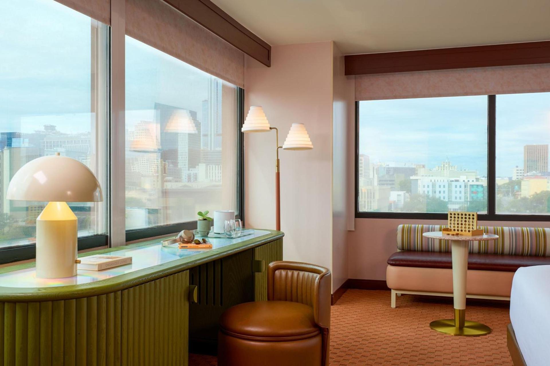 Renaissance Austin Downtown Hotel photo 54