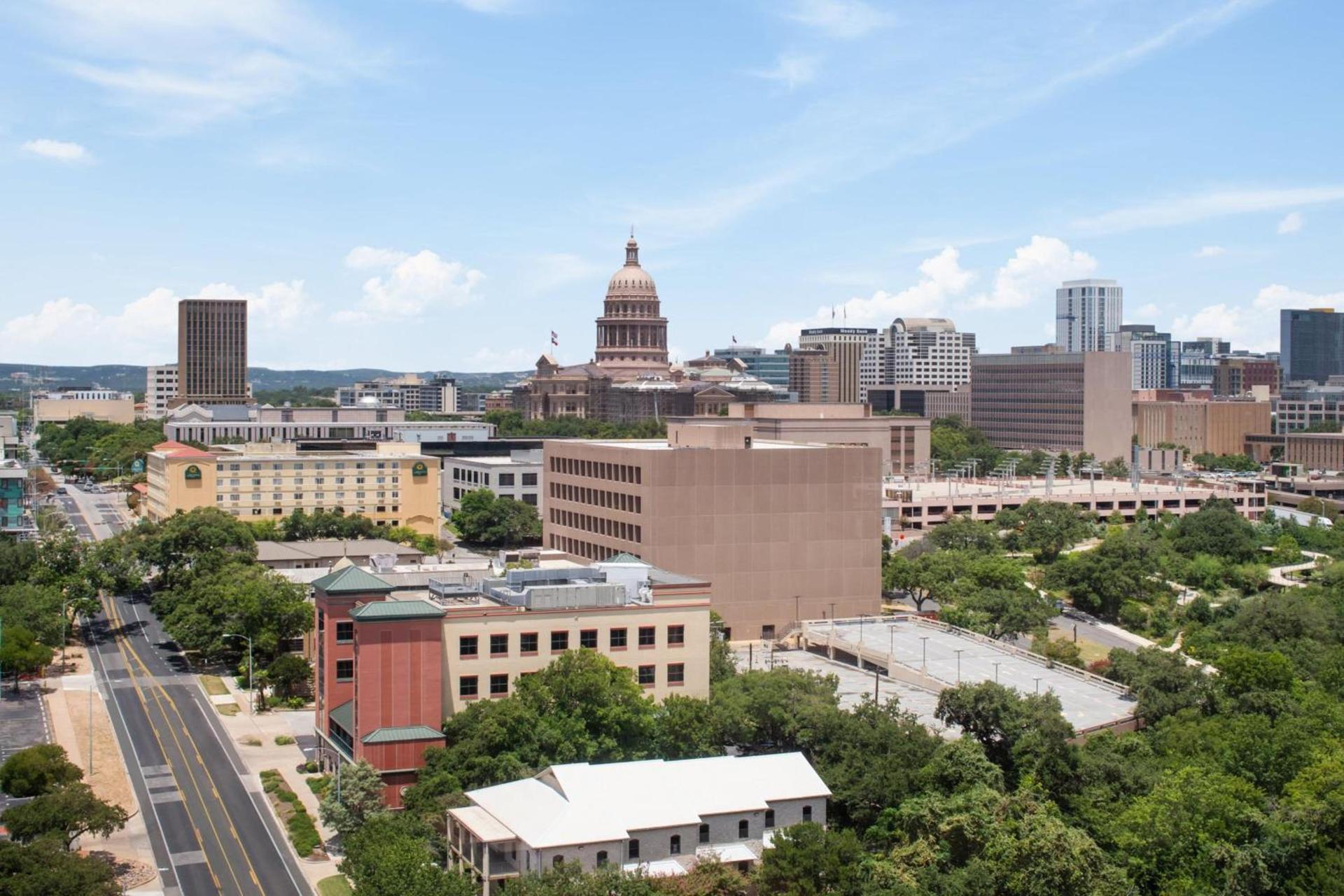 Renaissance Austin Downtown Hotel photo 57