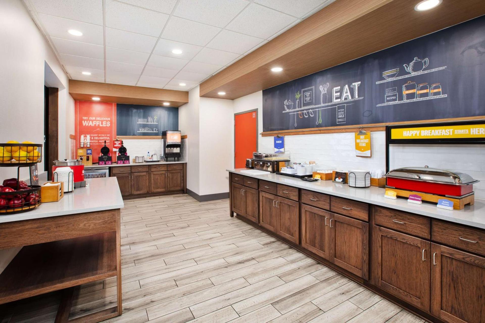 Hampton Inn Clinton photo 16