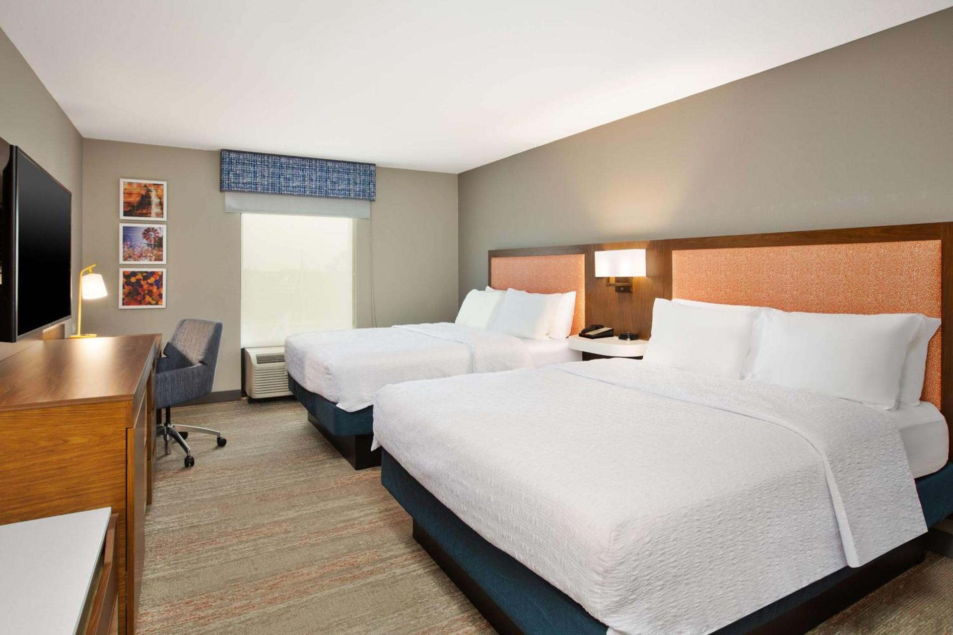 Hampton Inn Clinton photo 34