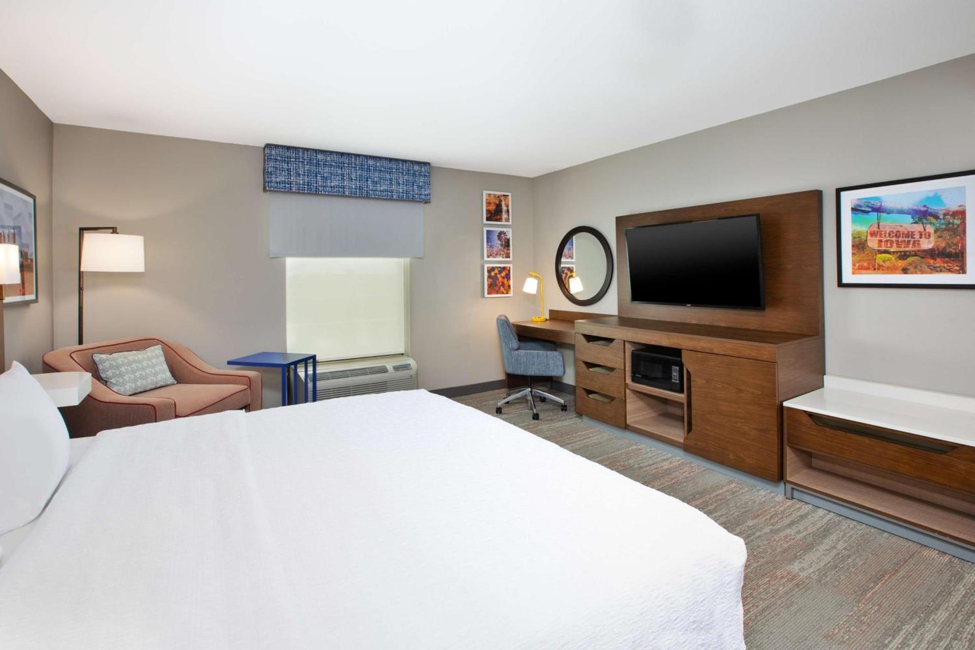 Hampton Inn Clinton photo 35