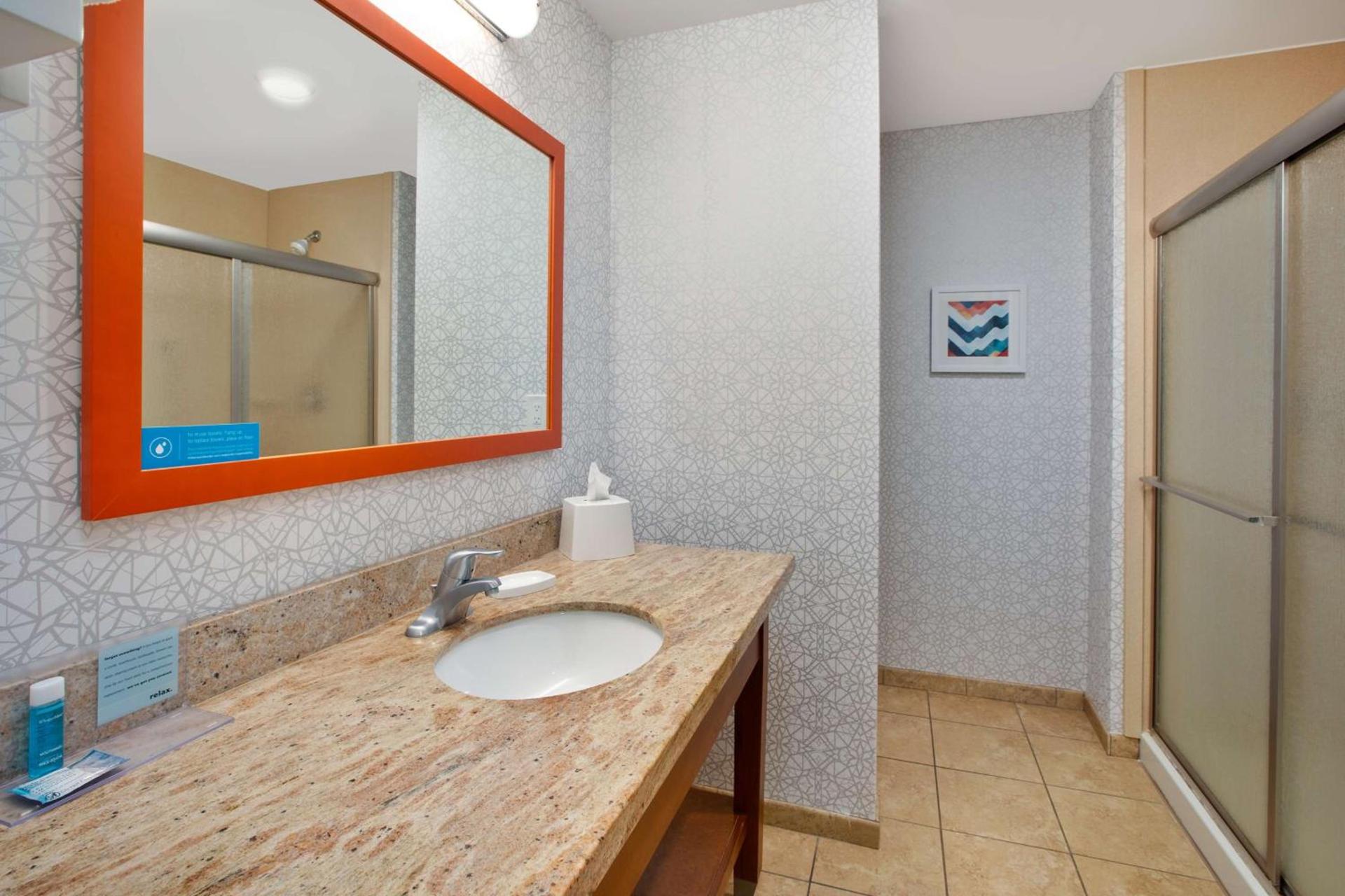Hampton Inn Clinton photo 37