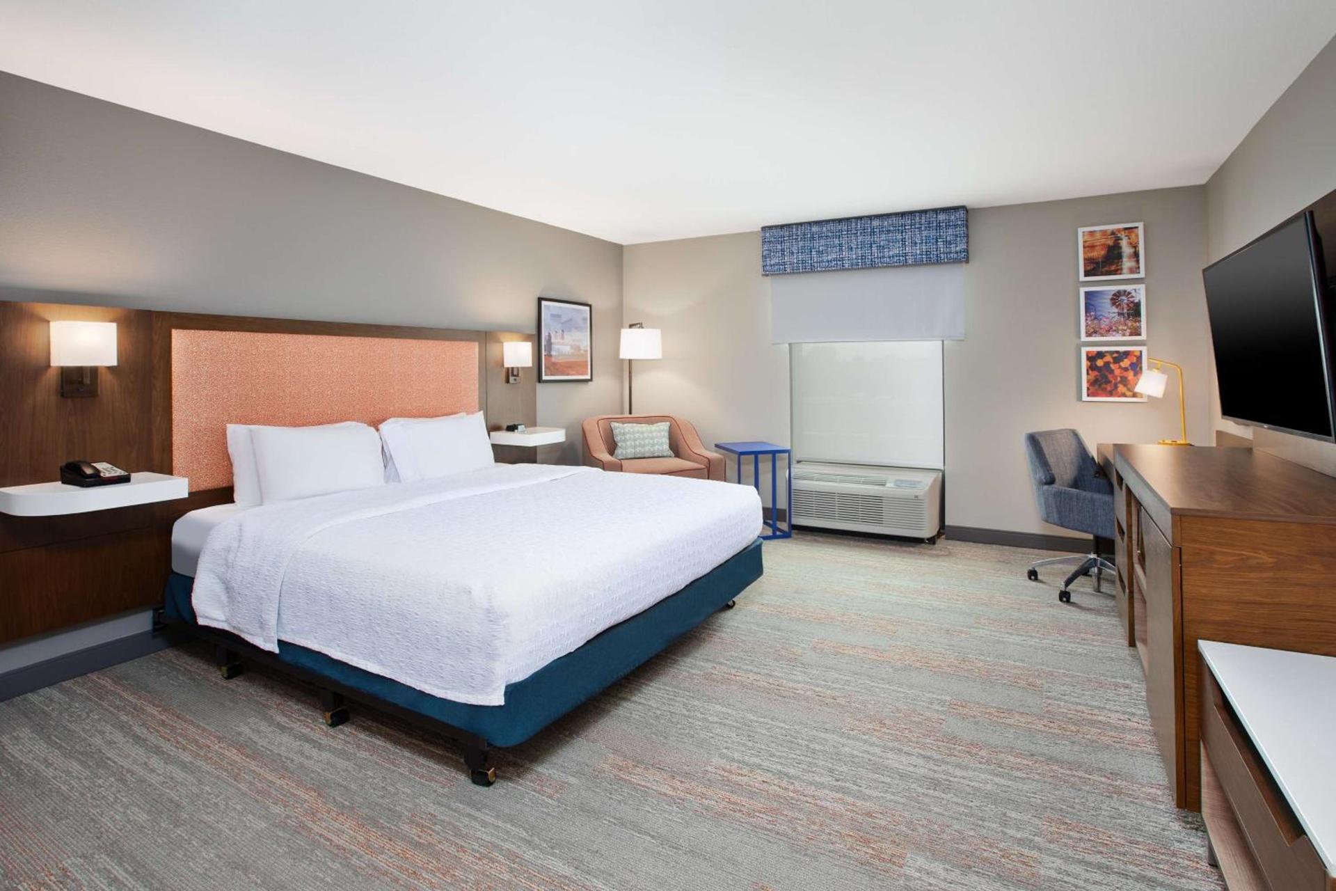 Hampton Inn Clinton photo 43