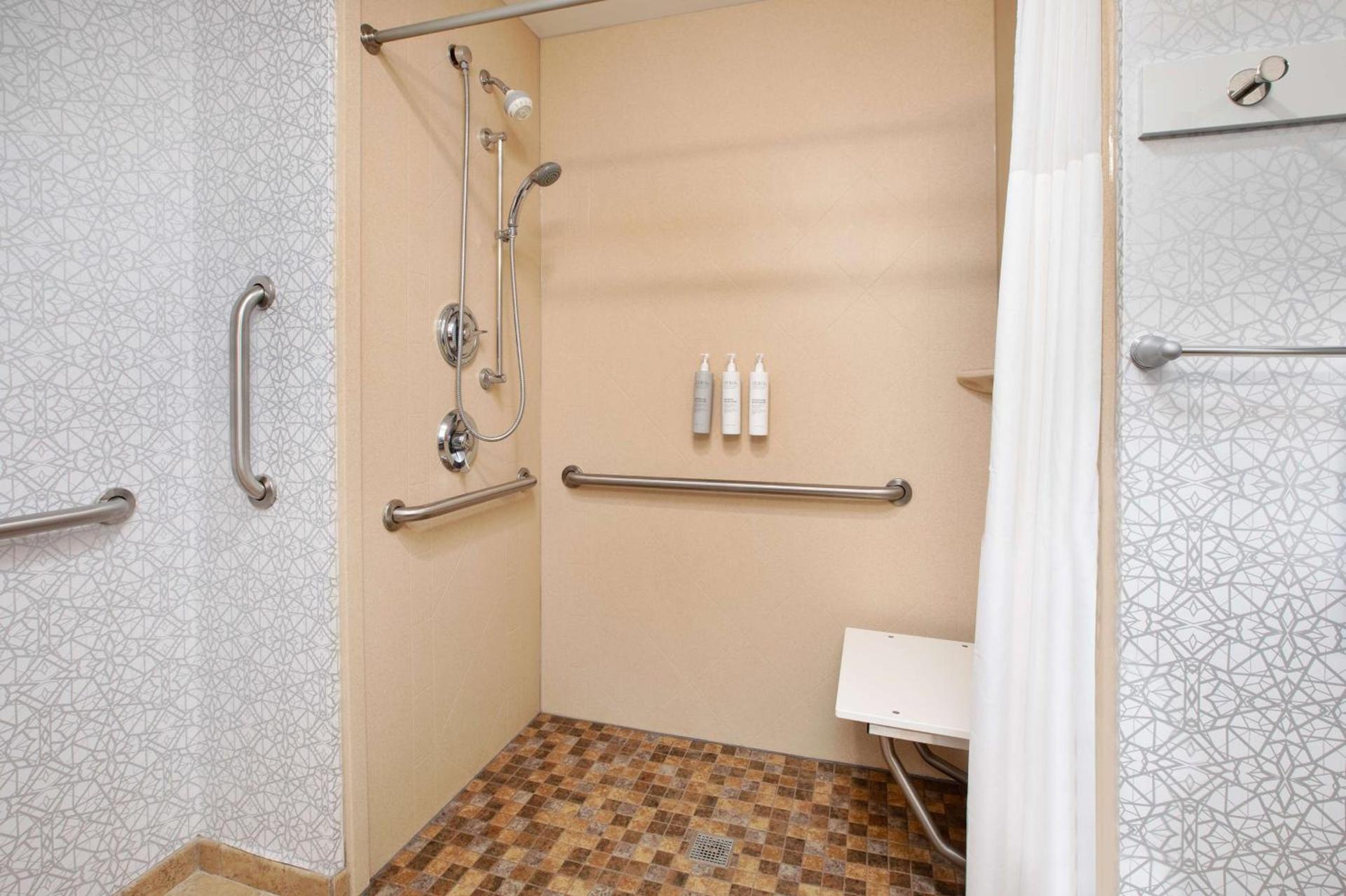 Hampton Inn Clinton photo 44