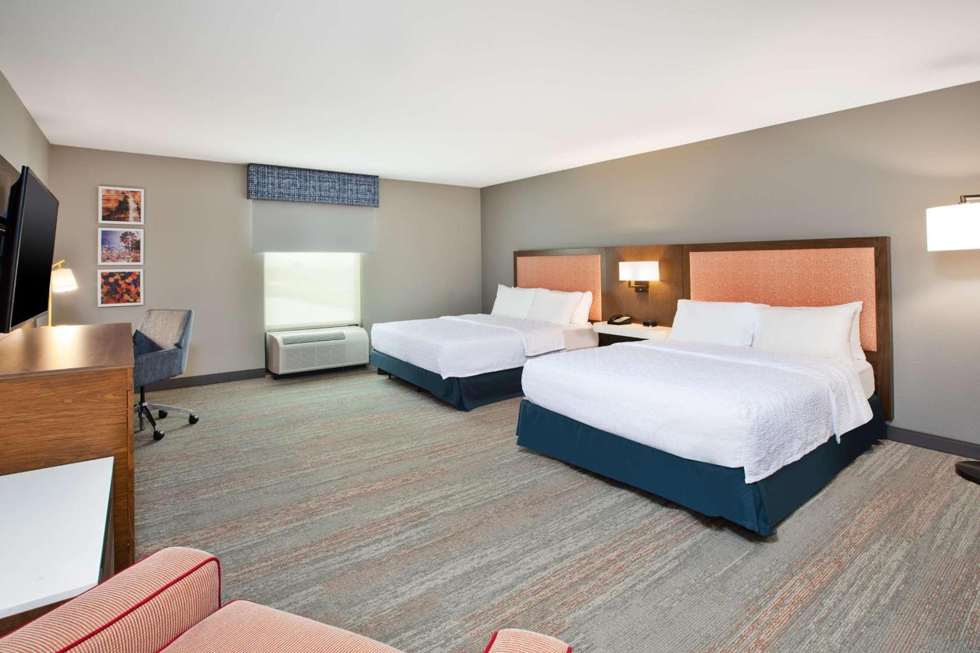 Hampton Inn Clinton photo 45
