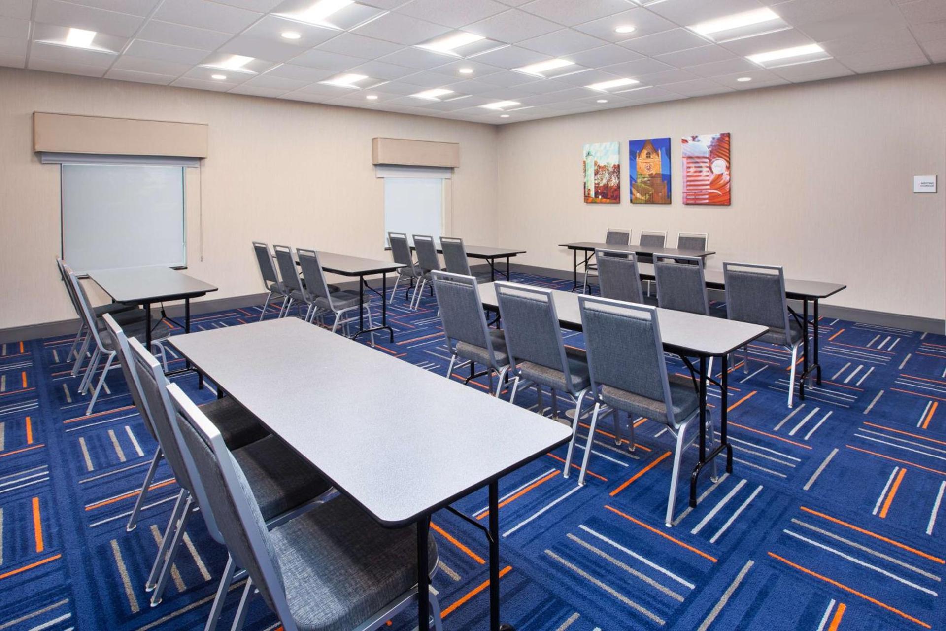 Hampton Inn Clinton photo 49