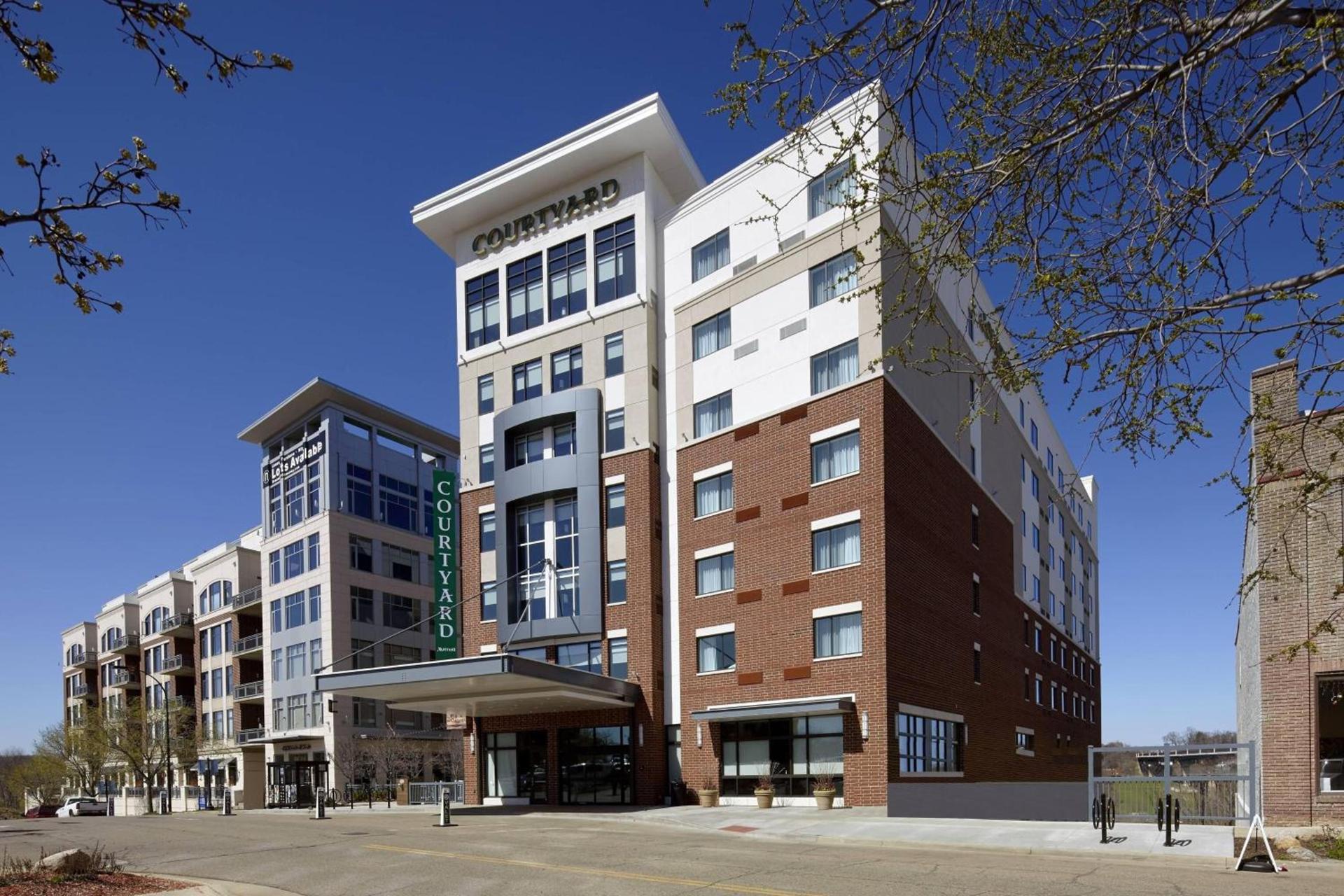 Courtyard by Marriott Akron Downtown — hotel in Akron