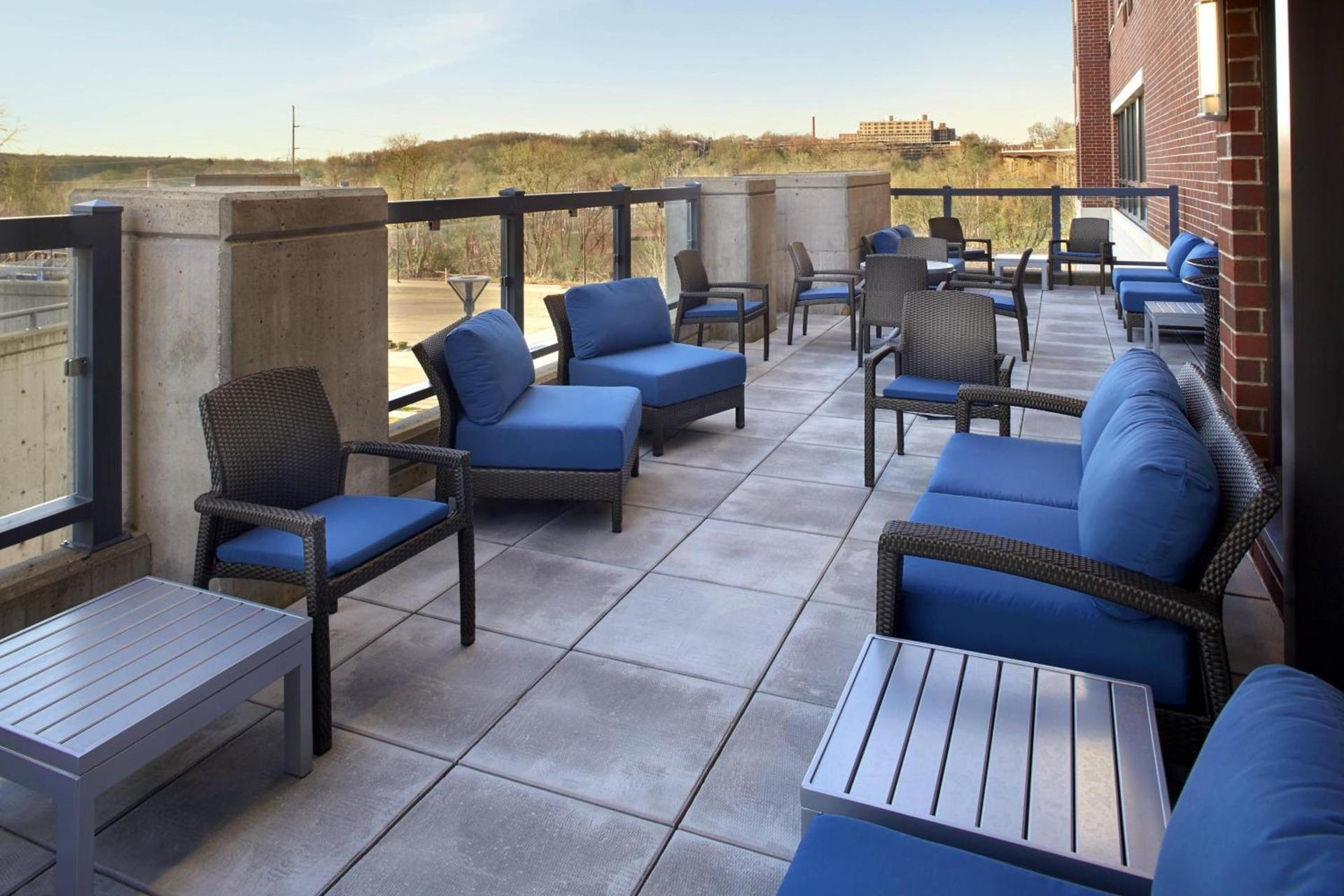 Courtyard by Marriott Akron Downtown photo 3