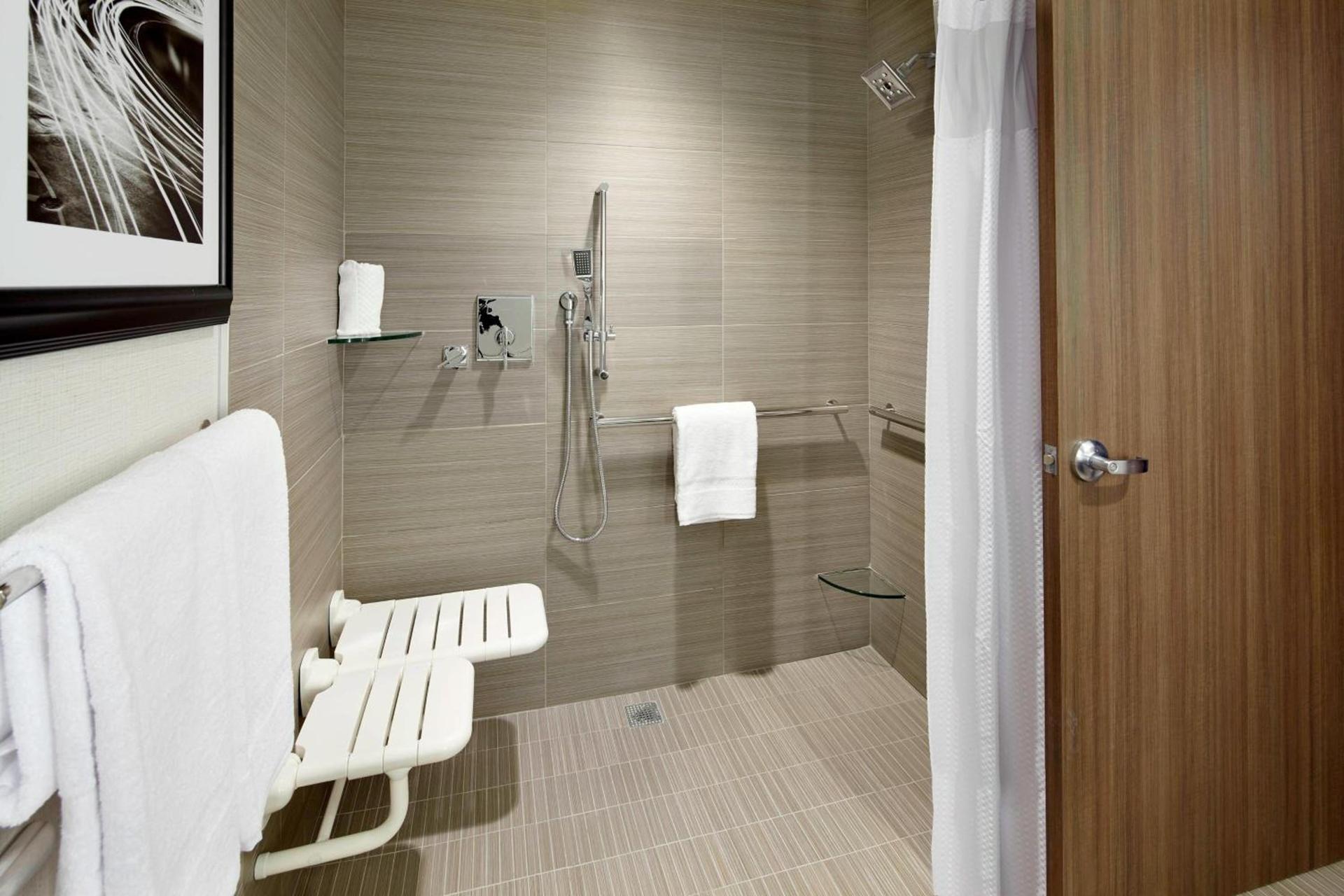 Courtyard by Marriott Akron Downtown photo 13
