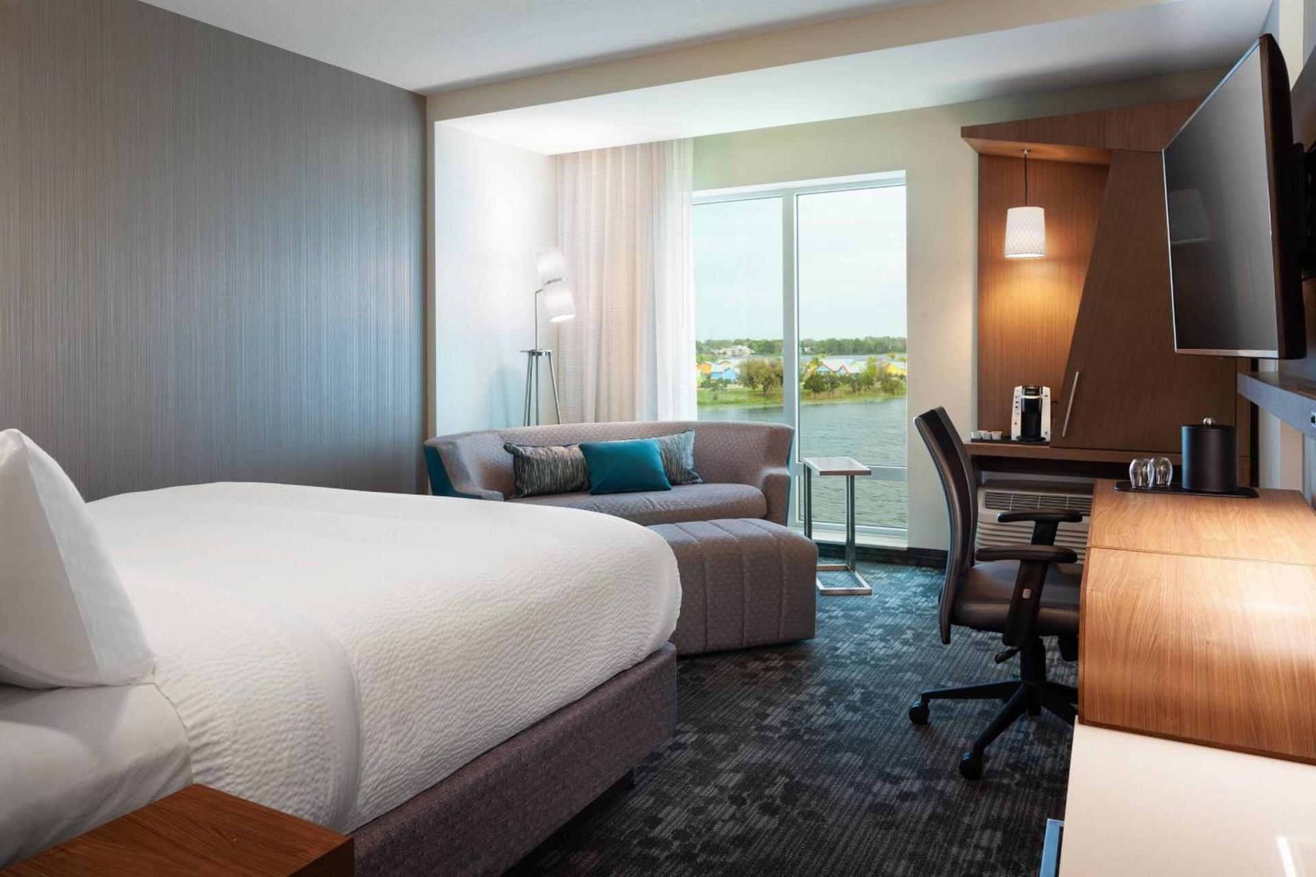 Courtyard by Marriott Winter Haven photo 7