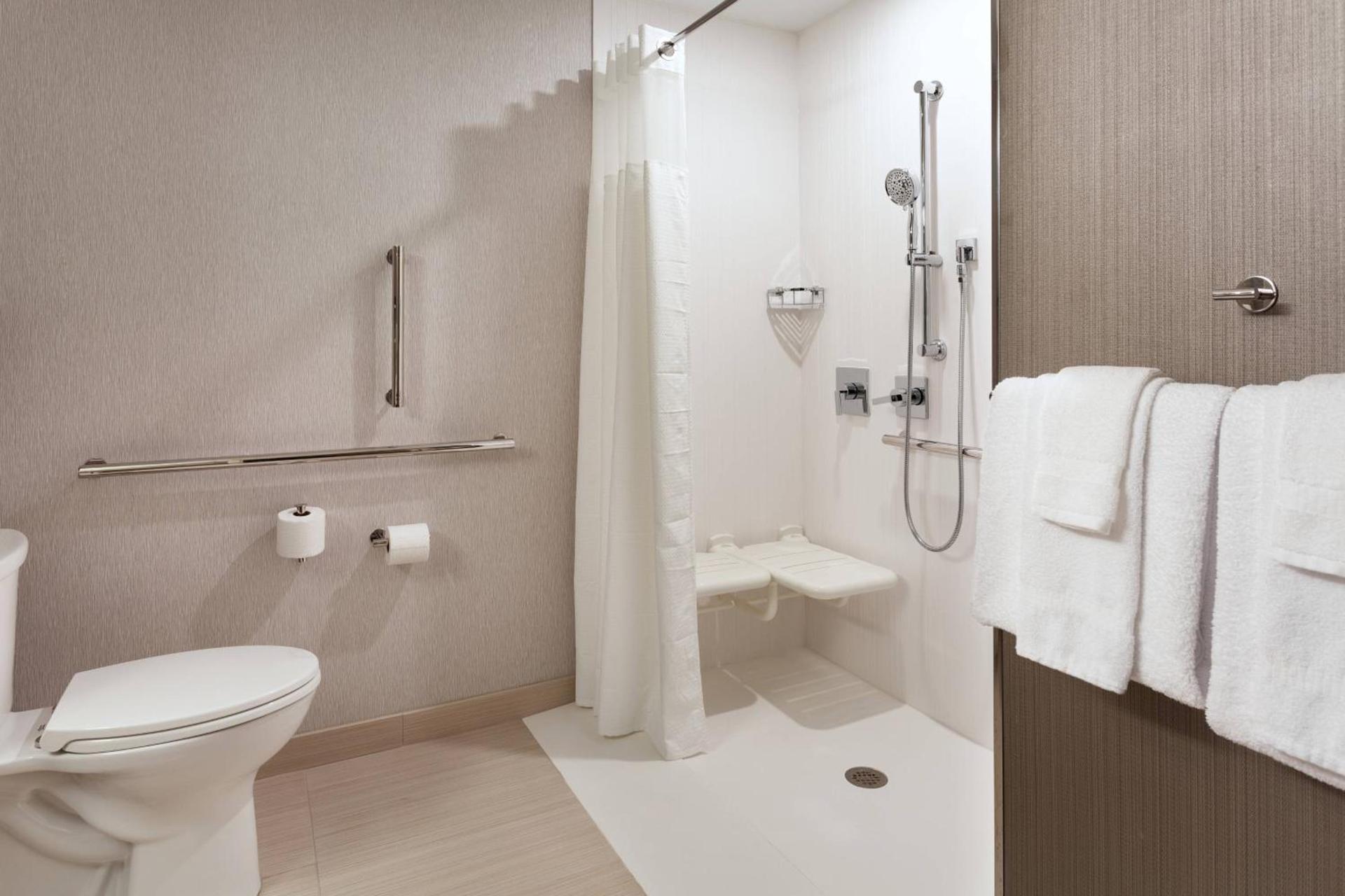 Courtyard by Marriott Winter Haven photo 14