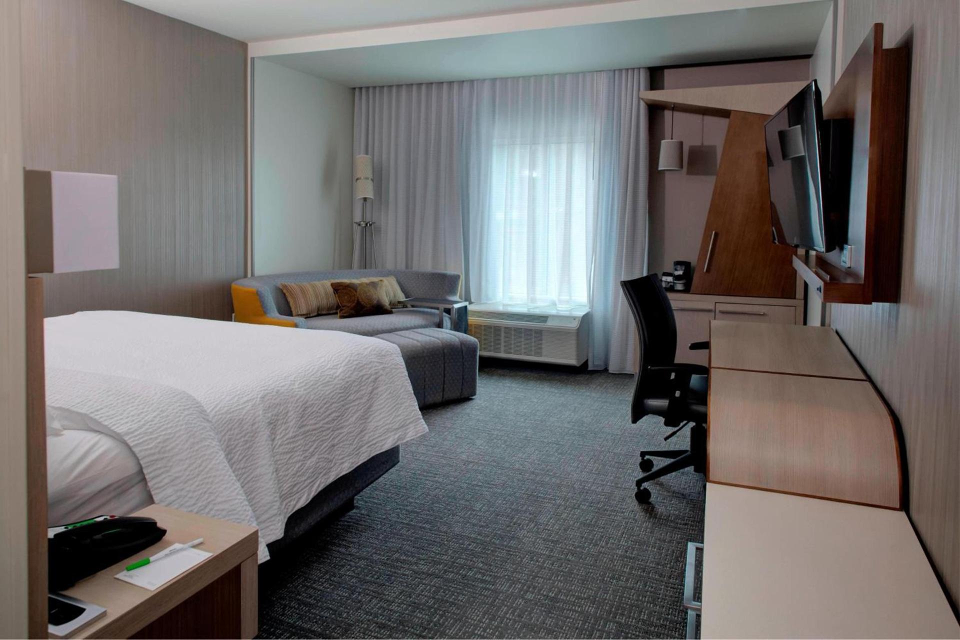 Courtyard by Marriott Atlanta Kennesaw photo 7