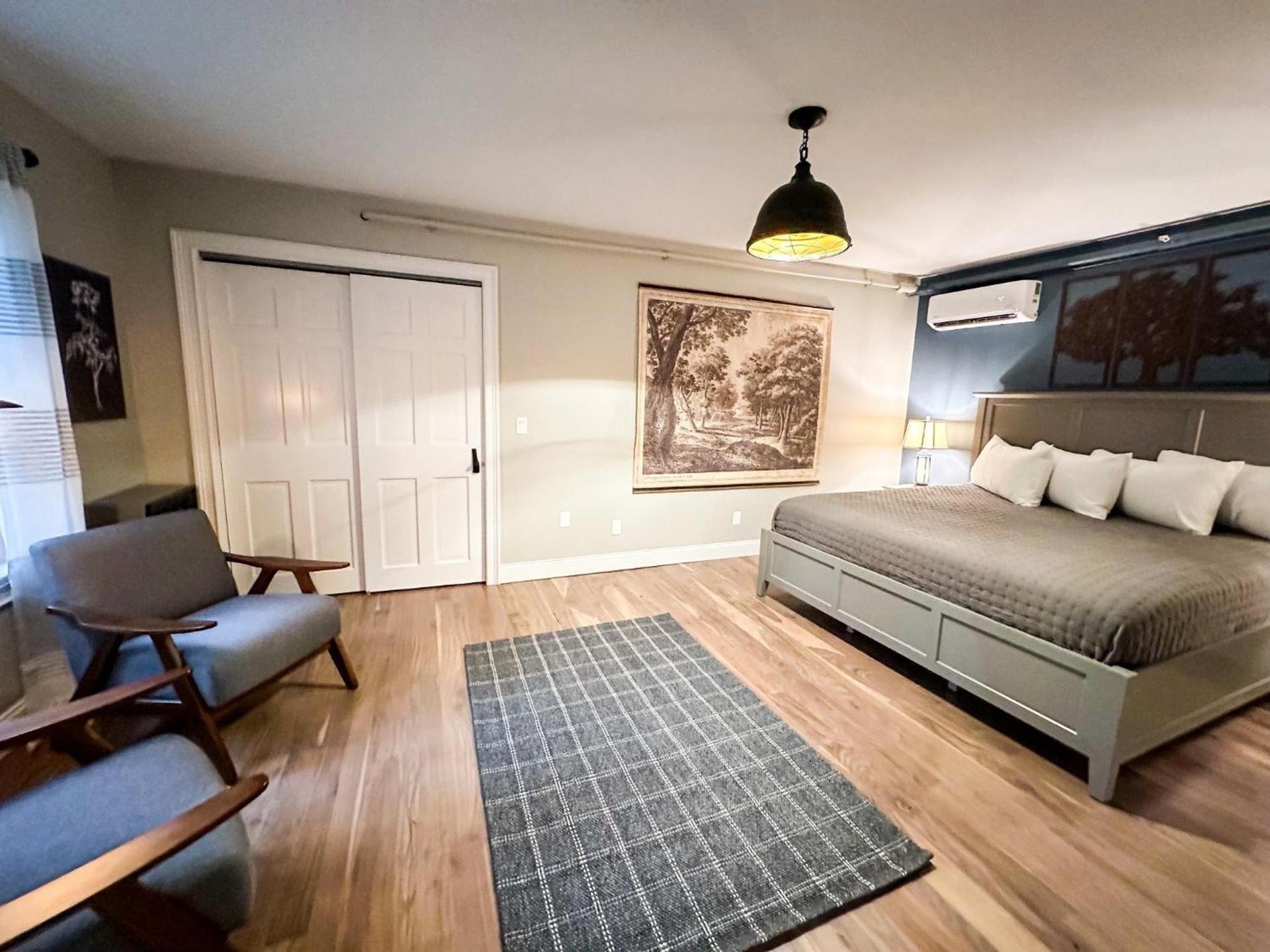 The Black Walnut Inn photo 63