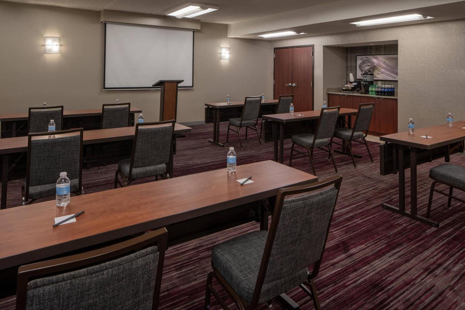 Courtyard by Marriott Memphis East/Park Avenue photo 33