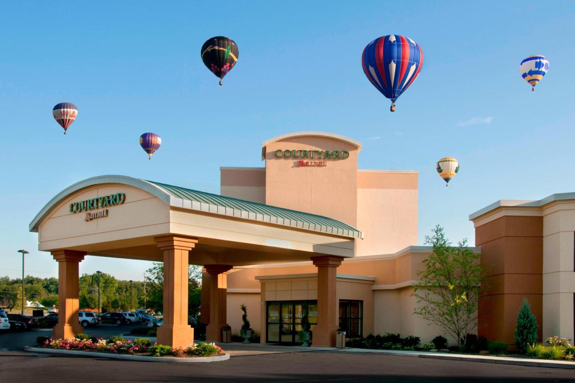 Courtyard by Marriott Canton photo 1