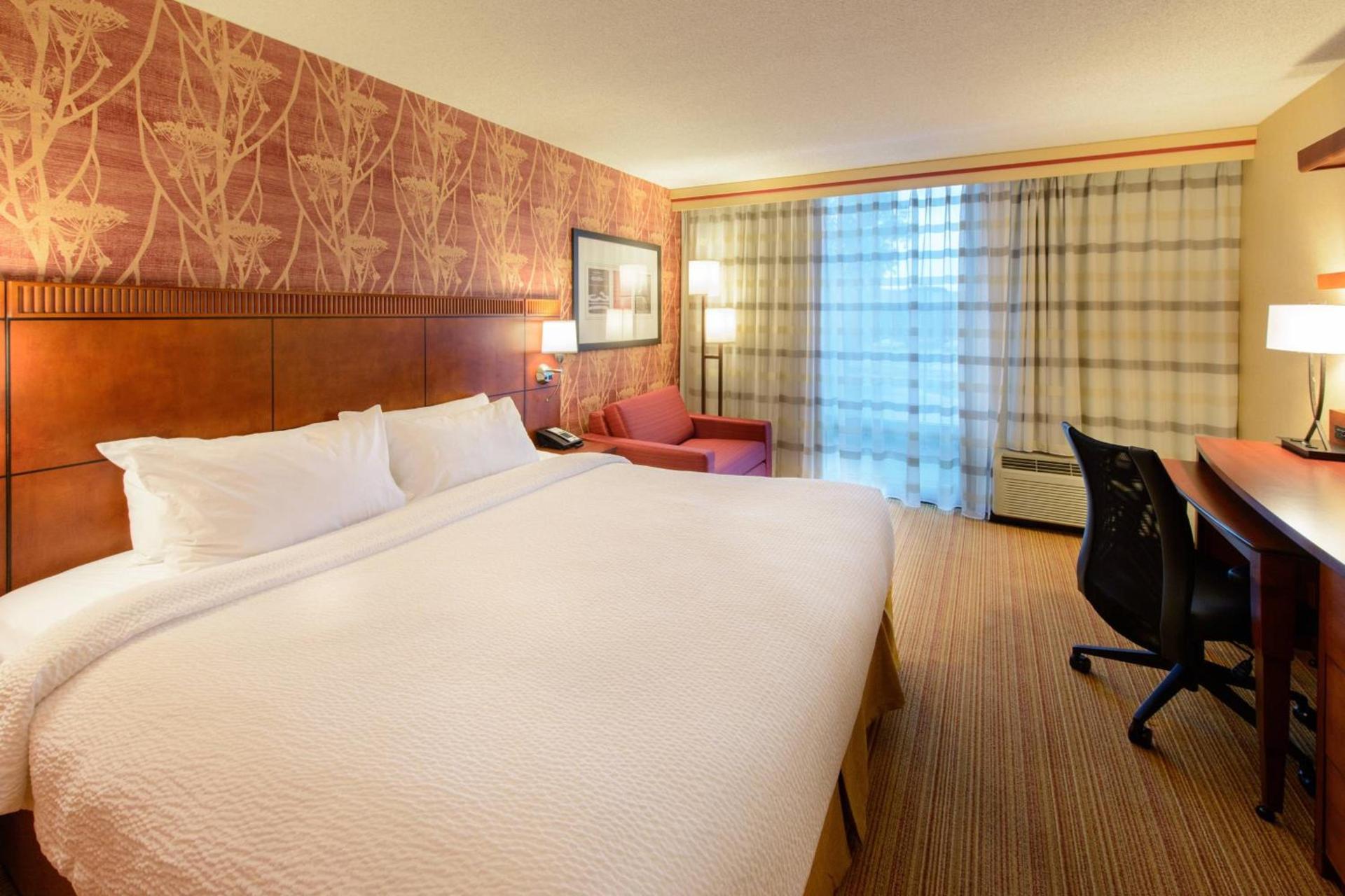 Courtyard by Marriott Canton photo 8