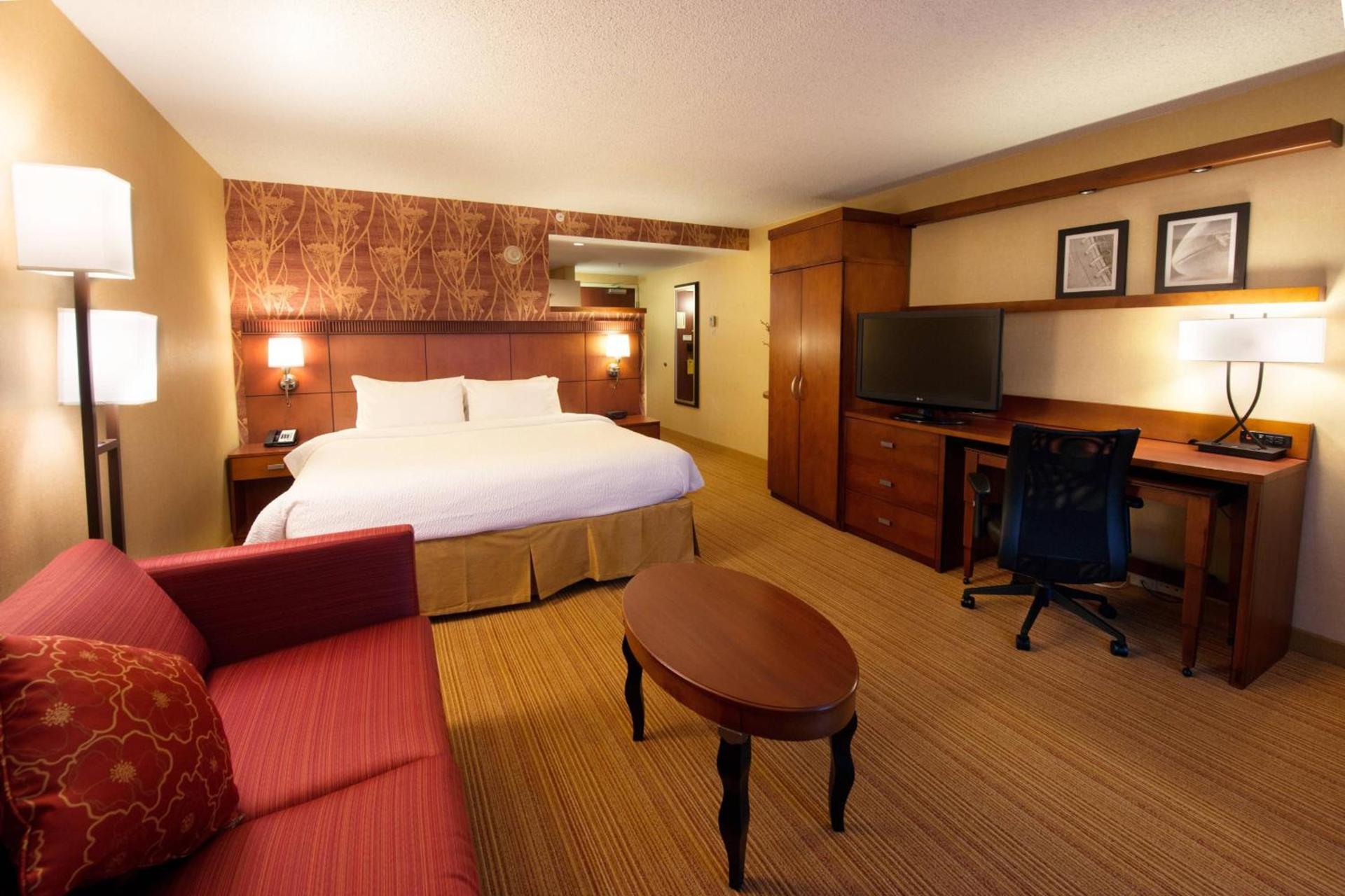 Courtyard by Marriott Canton photo 10