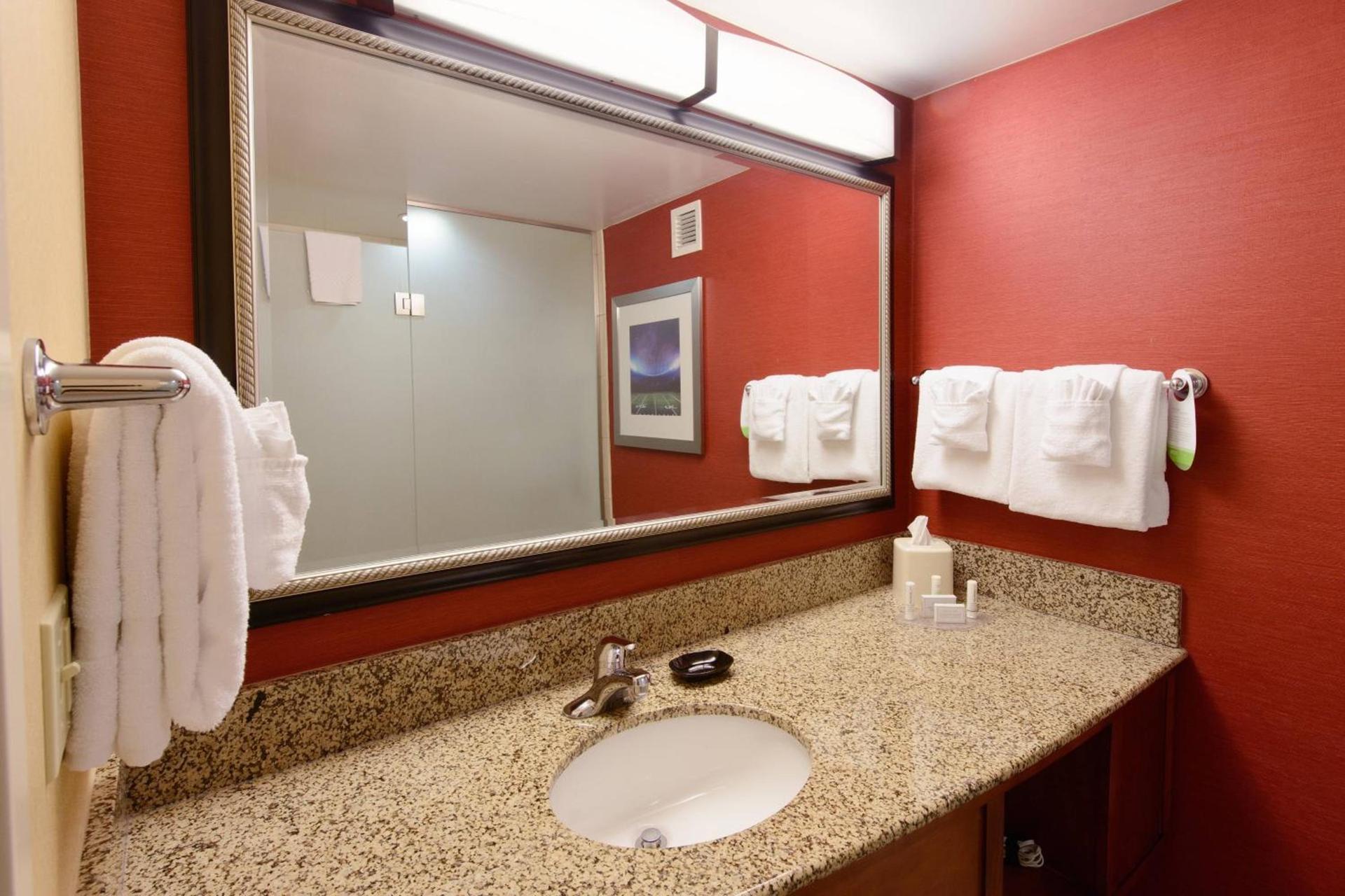 Courtyard by Marriott Canton photo 14