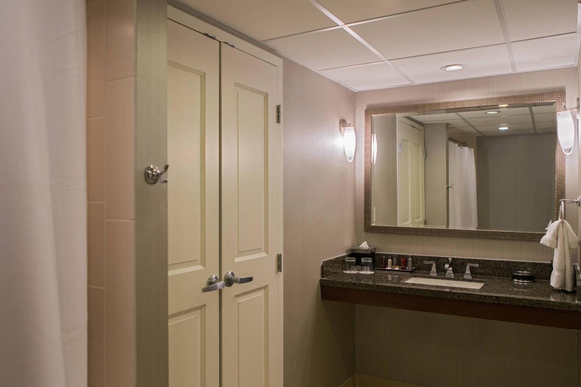 Falls Church Marriott Fairview Park photo 24