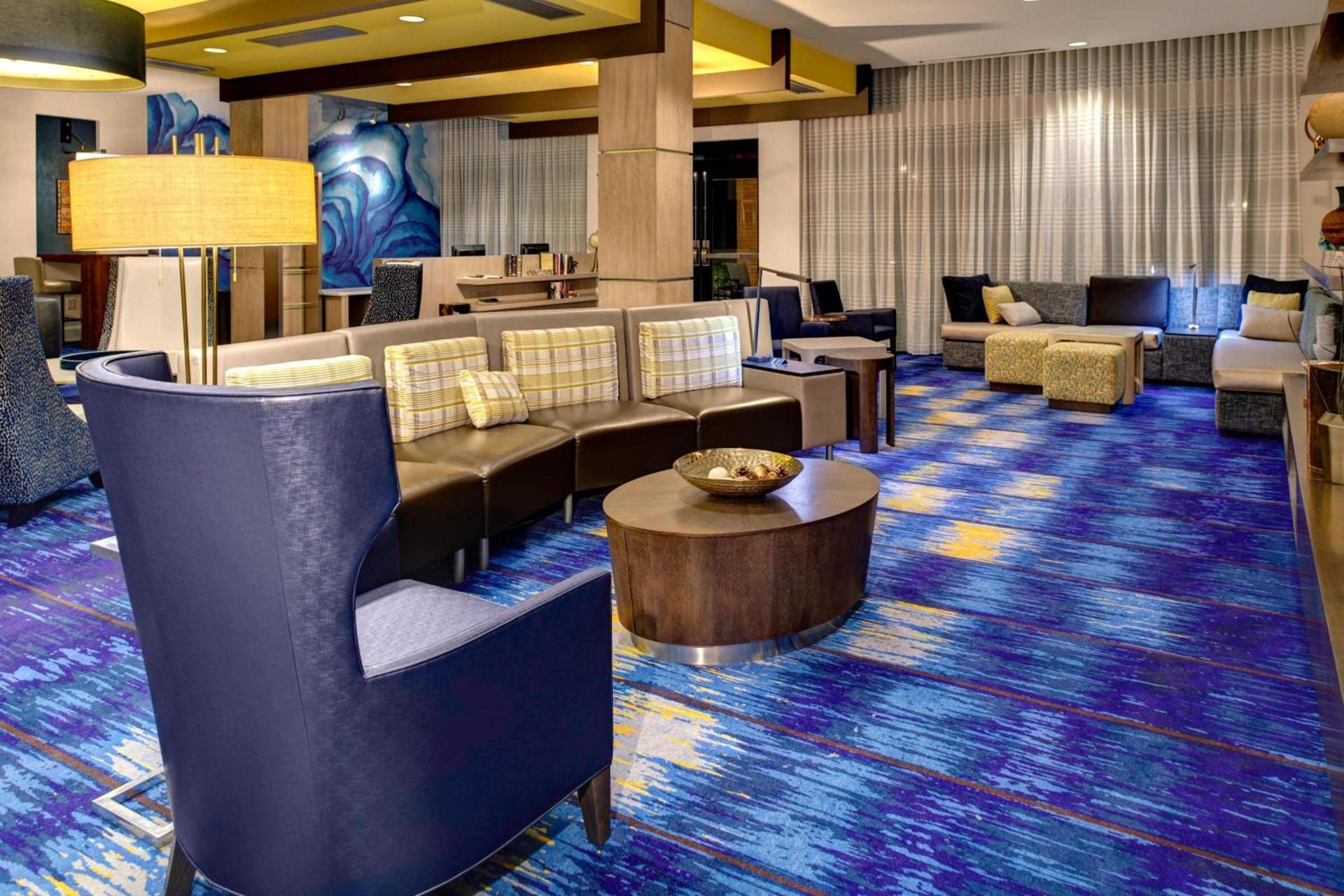 Courtyard by Marriott Carrollton photo 7