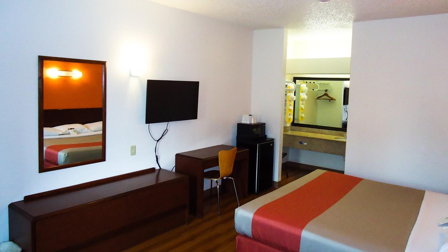 Motel 6-Covington, TN photo 43