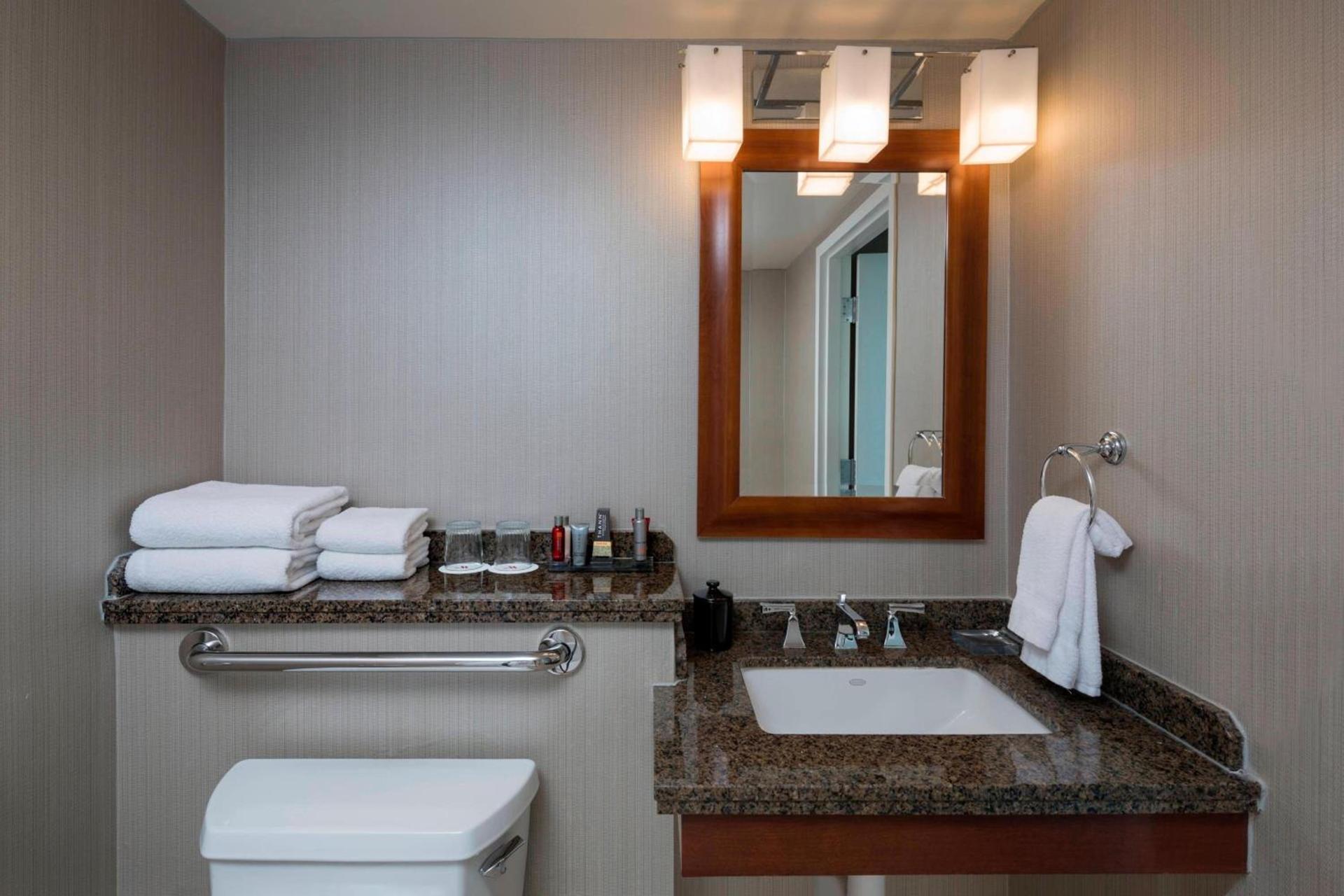 Falls Church Marriott Fairview Park photo 16
