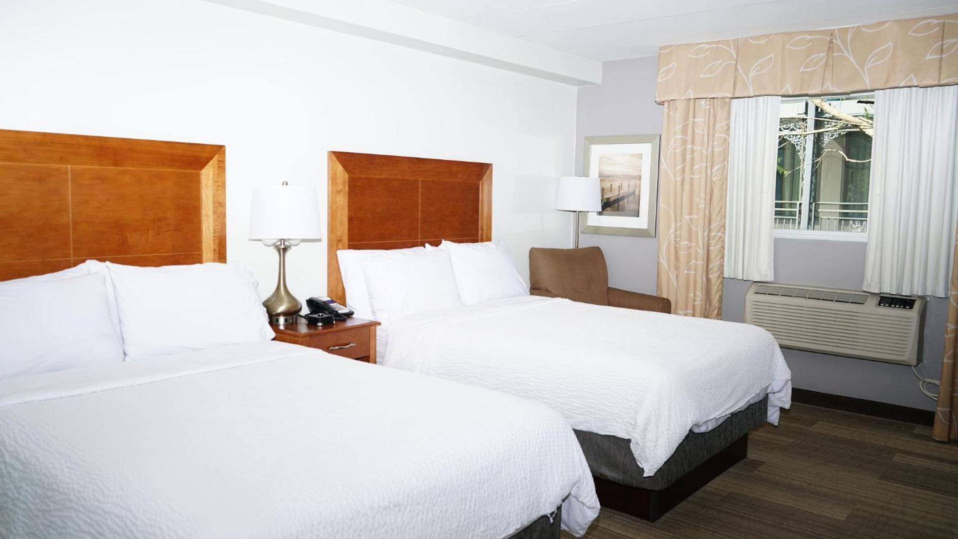 Harbor Pointe Inn PHL Airport photo 22